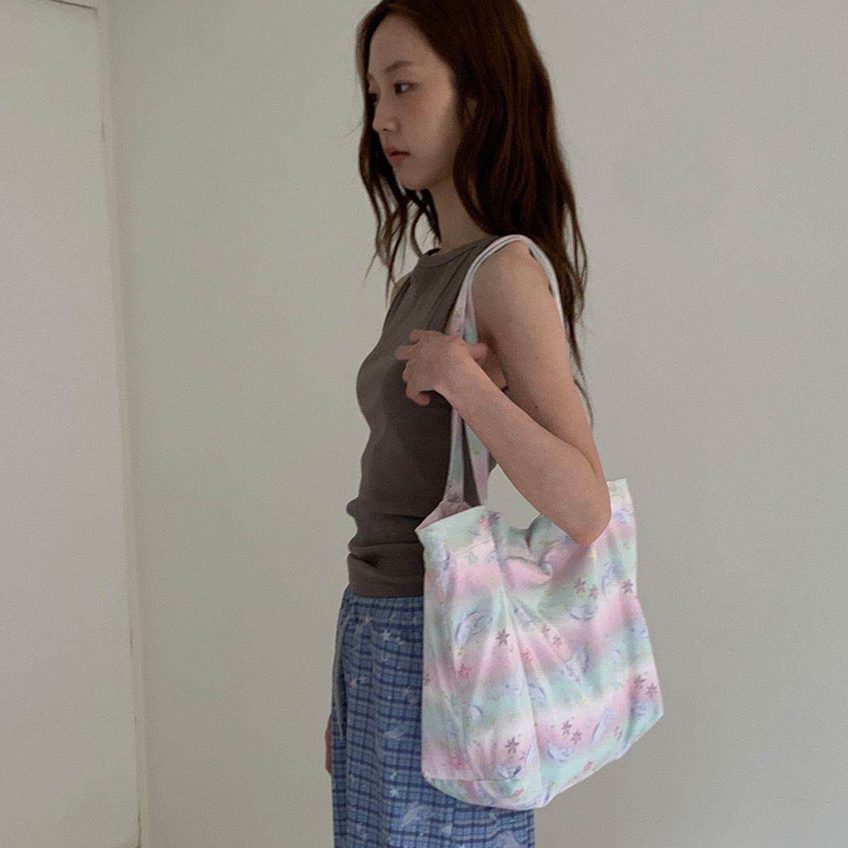 뮤즈무드(MUSEMOOD) Dolphin Glow Garden Bag (가든백)