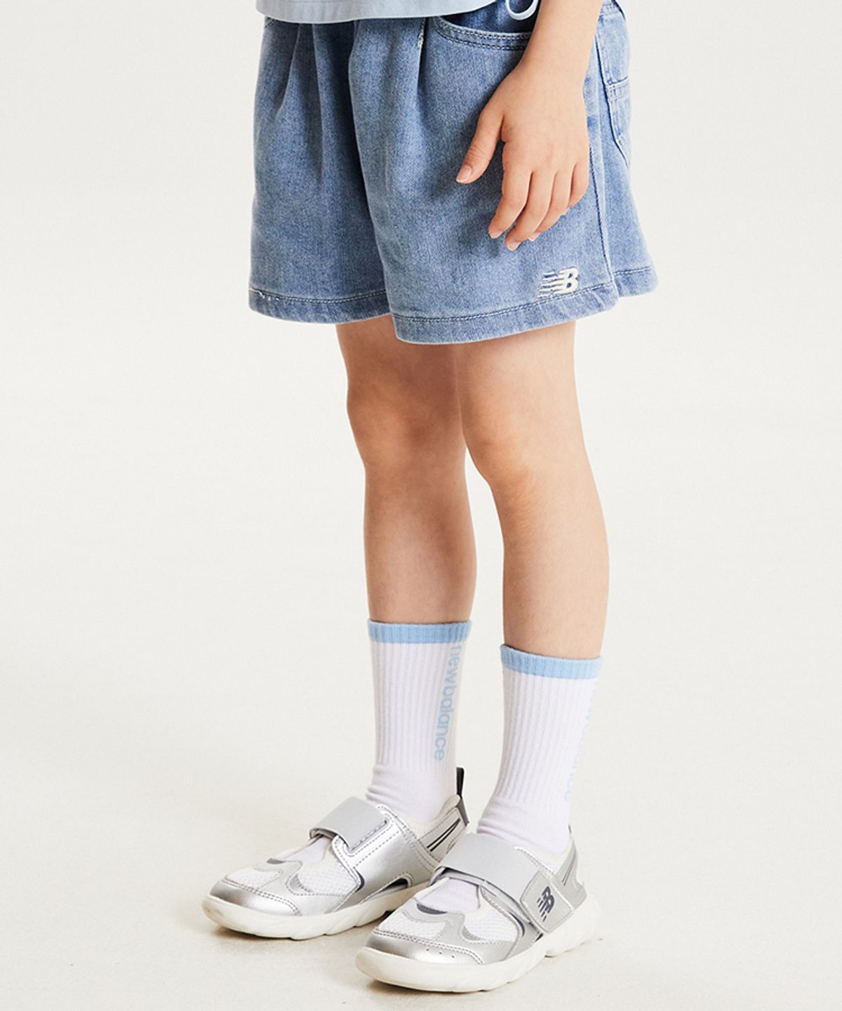 뉴발란스 키즈(NEWBALANCEKIDS) NBgC_데님 숏팬츠 NK9VG3771G56
