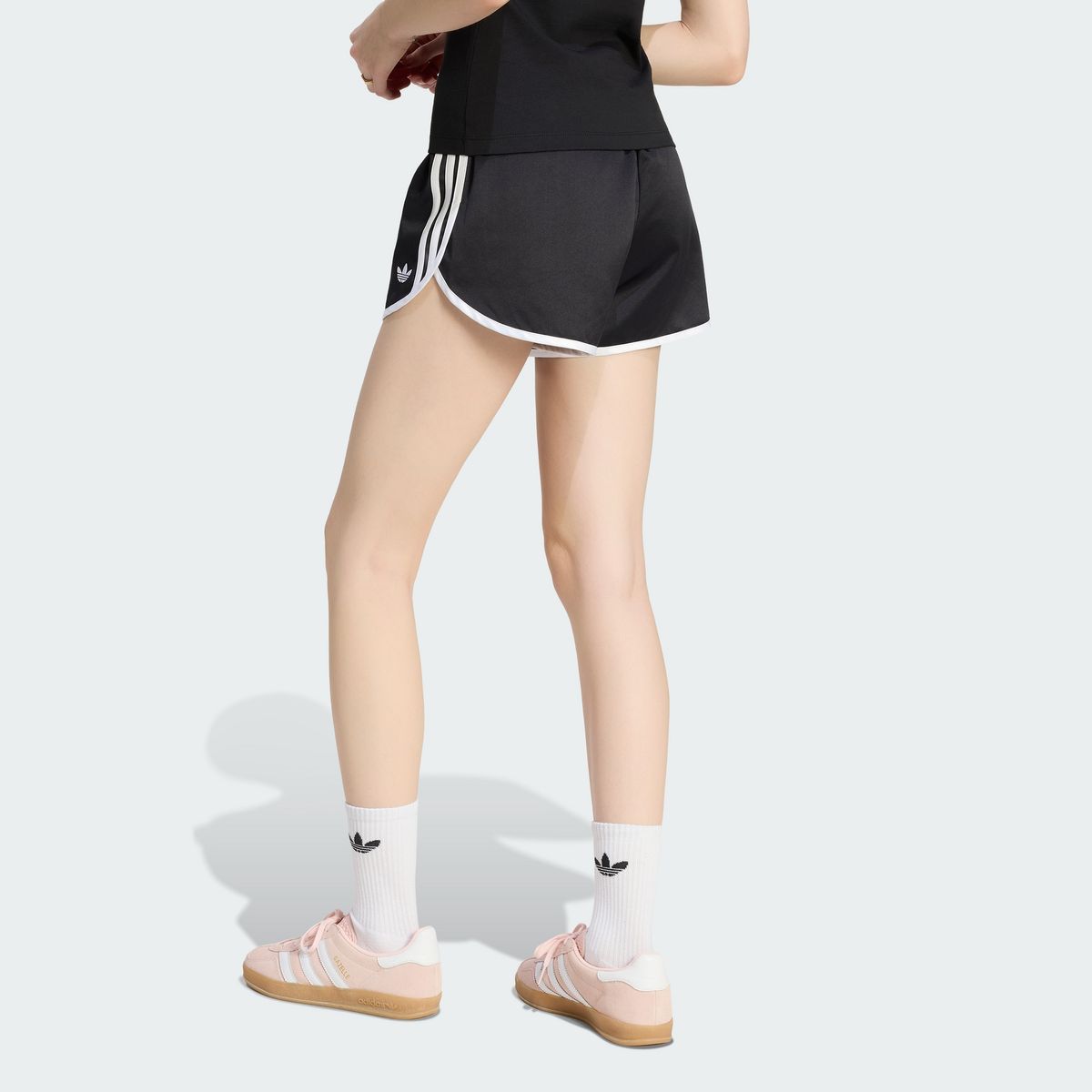 아디다스(ADIDAS) 새틴 3S 스프린터 숏 팬츠 - 블랙:화이트 / KR4226
