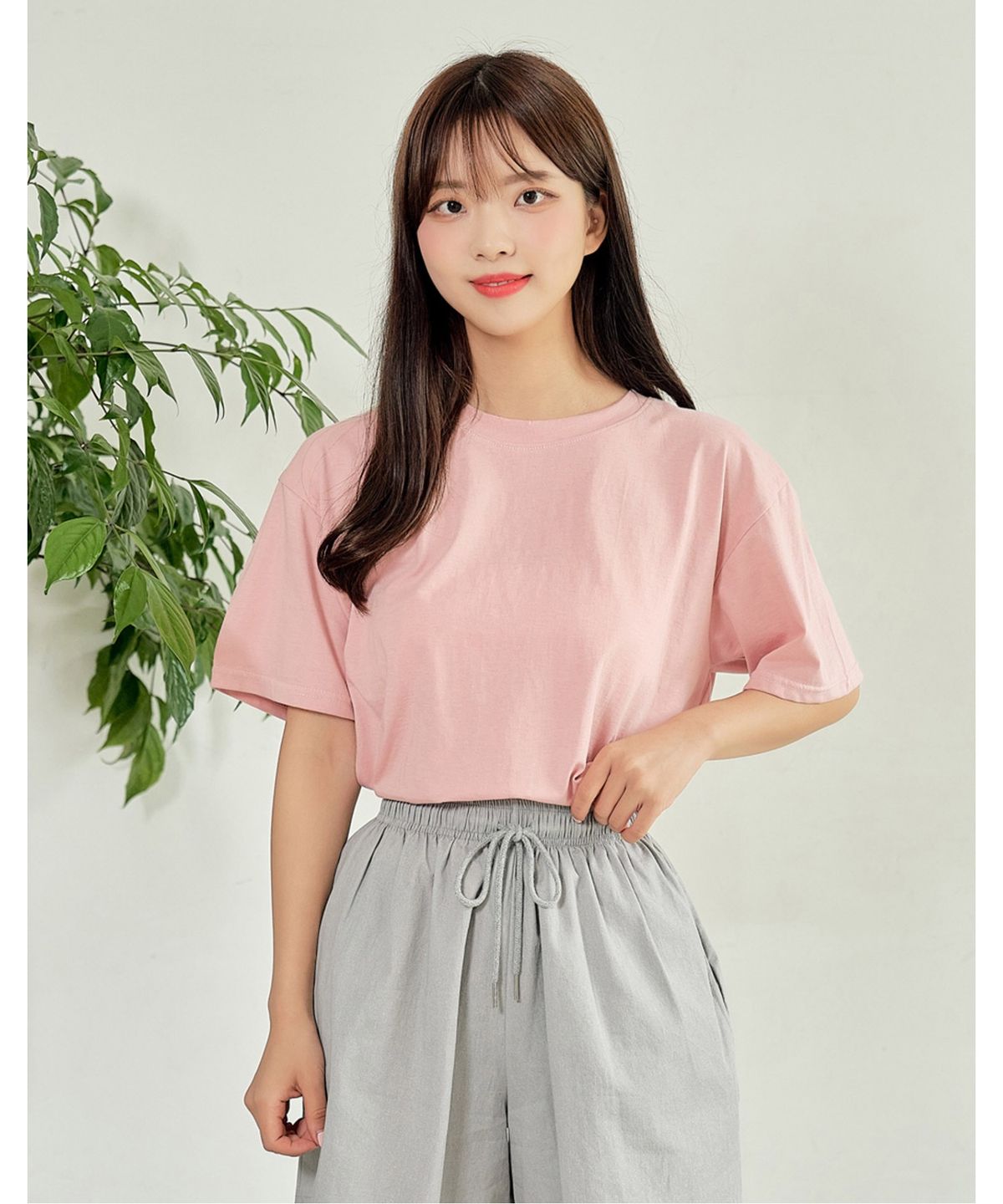 반에이크(VANAKE) 라비 베이직 반팔 티셔츠_OB15TSME07Z
