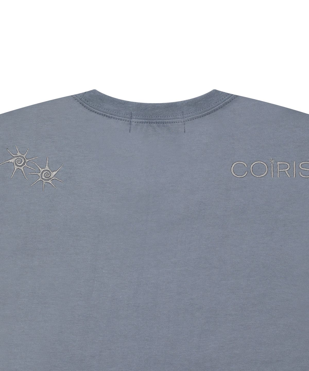 코이리스(COIRIS) 라베오 도트 아플리케 로고 코튼 반팔 티 (2컬러)