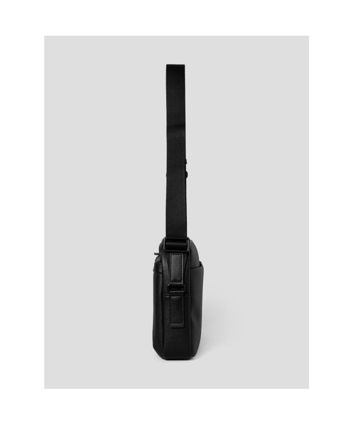 빈폴 액세서리(BEANPOLE ACCESSORY) 포비 가로 메신저백_태블릿