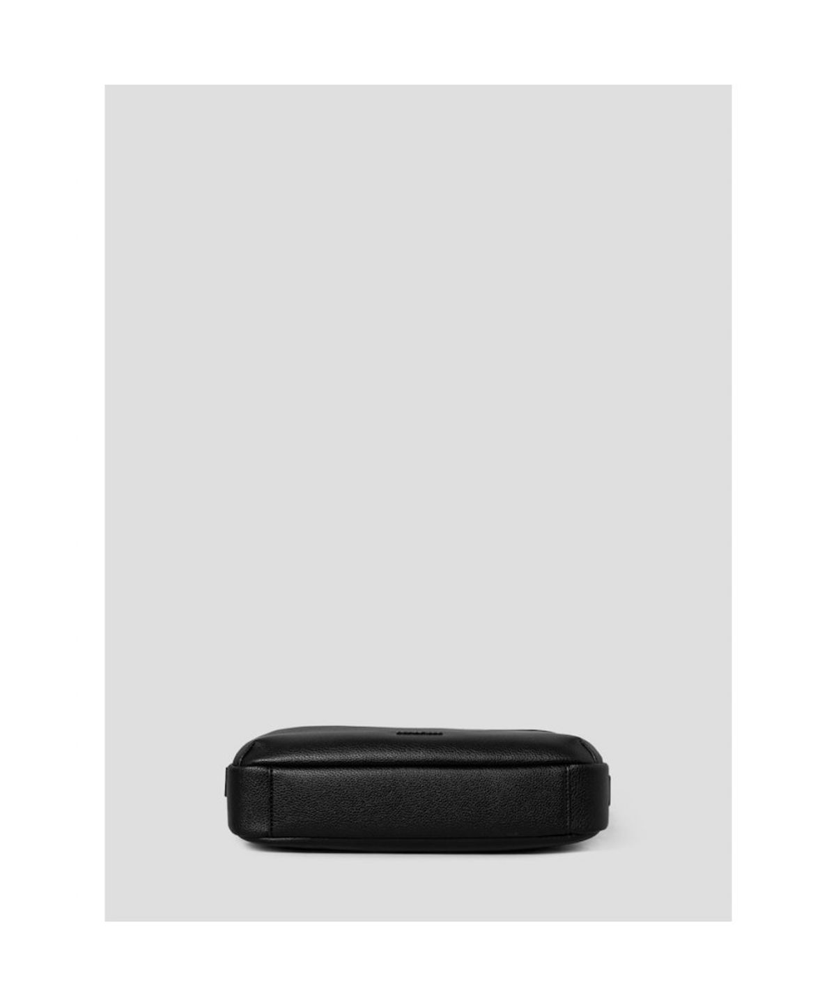 빈폴 액세서리(BEANPOLE ACCESSORY) 포비 가로 메신저백_태블릿