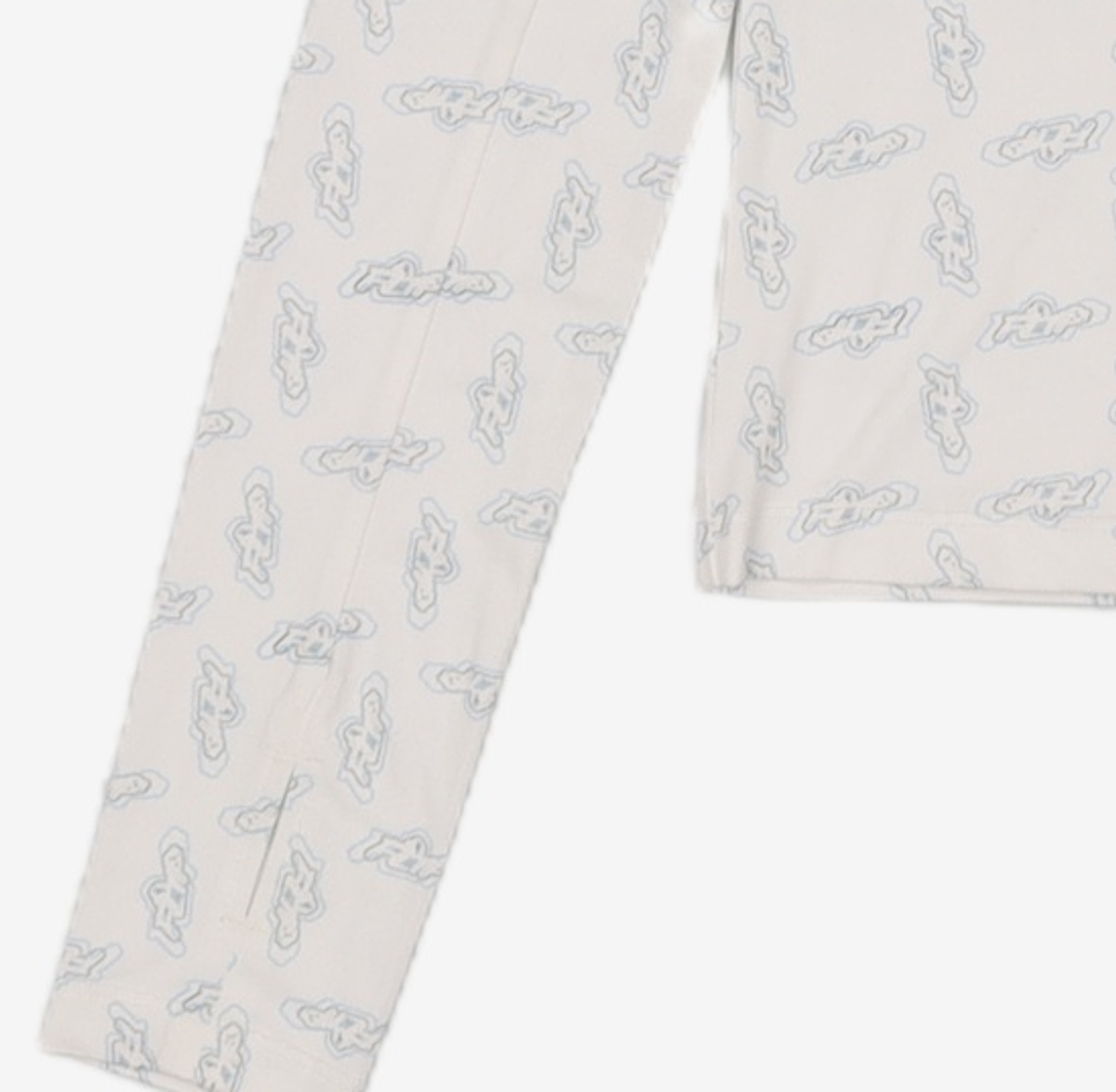 어피스오브케이크(APIECEOFCAKE) FLIP Pattern Turtleneck_White FREE