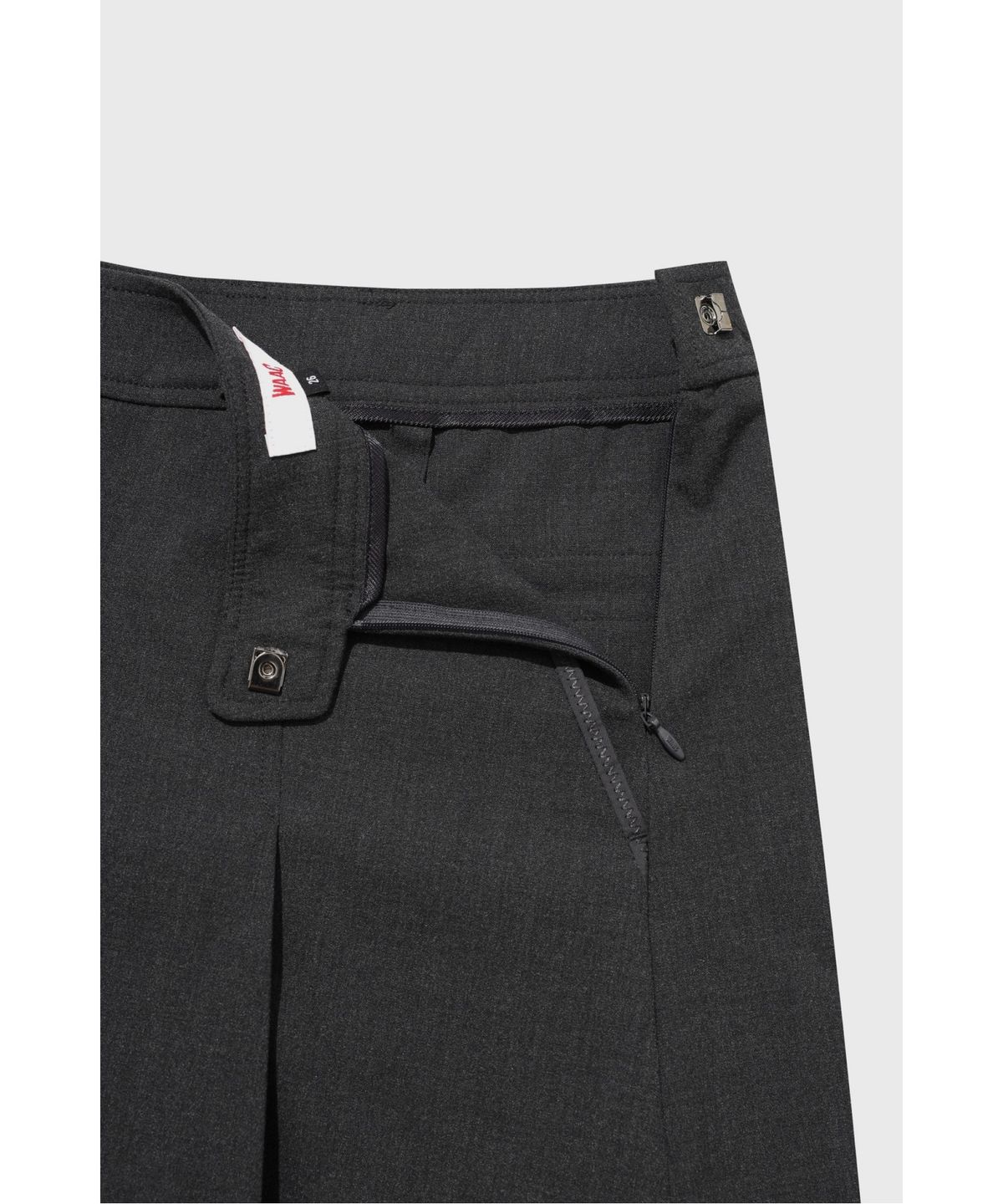 왁(WAAC) Women Pleats bernuda pants WWPNA26603GYD