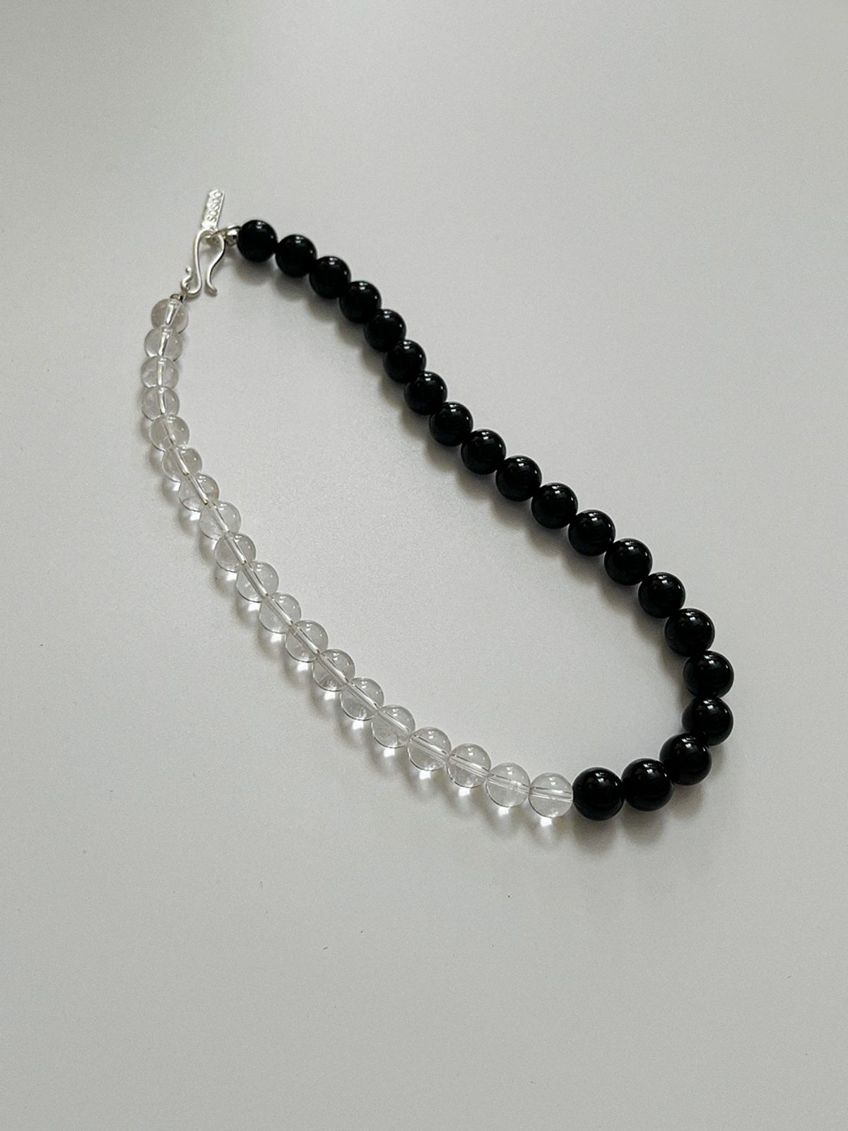소수(SOSOO) Two Mix Gemstone Toggle Necklace [Clear]