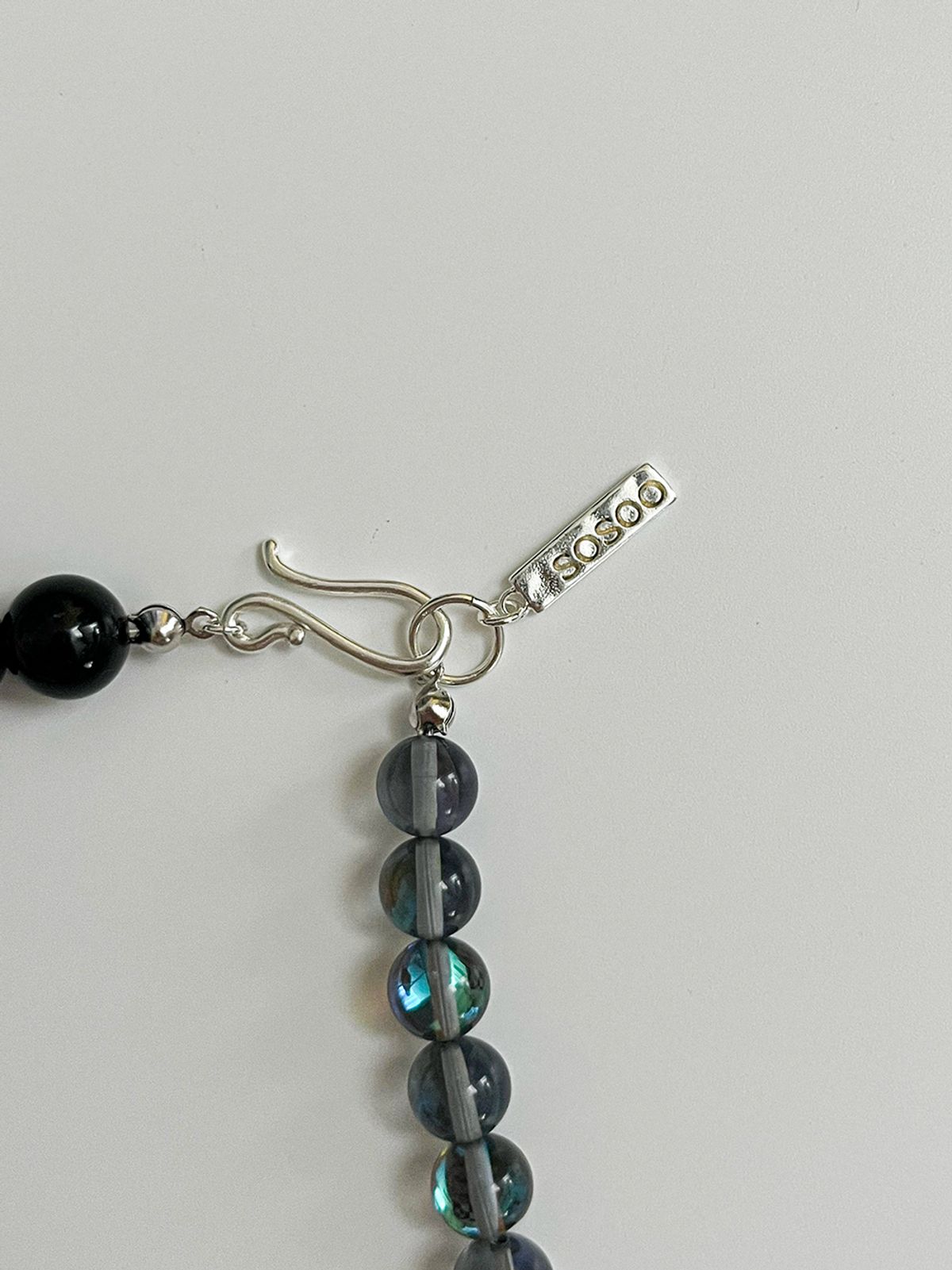 소수(SOSOO) Two Mix Gemstone Toggle Necklace [Aurora]
