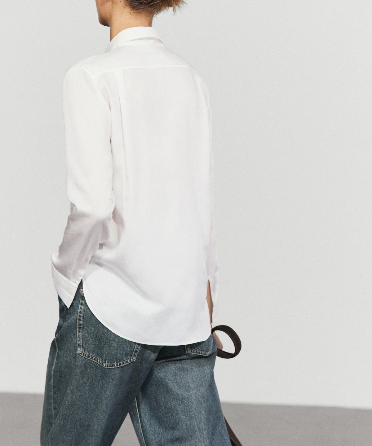 마시모두띠(MASSIMO DUTTI) 라이오셀 플루이드 셔츠