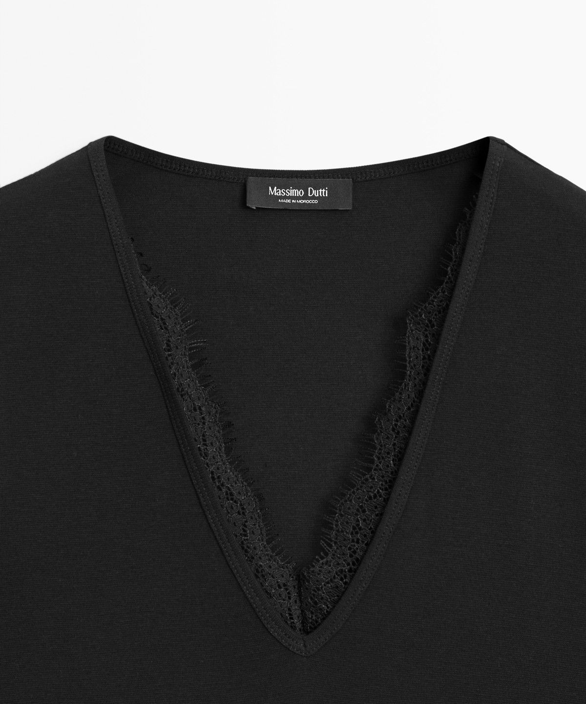 마시모두띠(MASSIMO DUTTI) 레이스 디테일 V넥 티셔츠