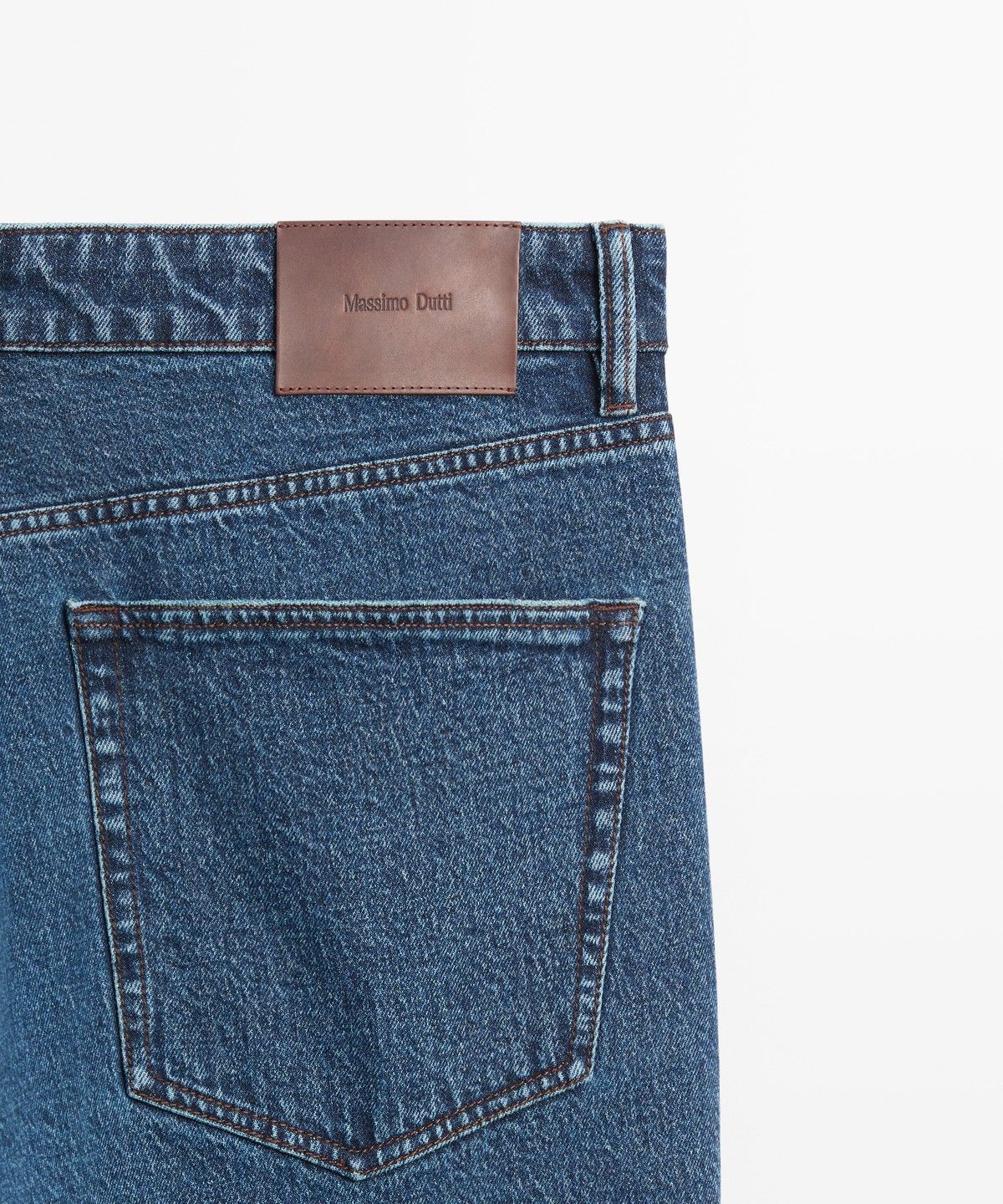 마시모두띠(MASSIMO DUTTI) 테이퍼드 핏 진
