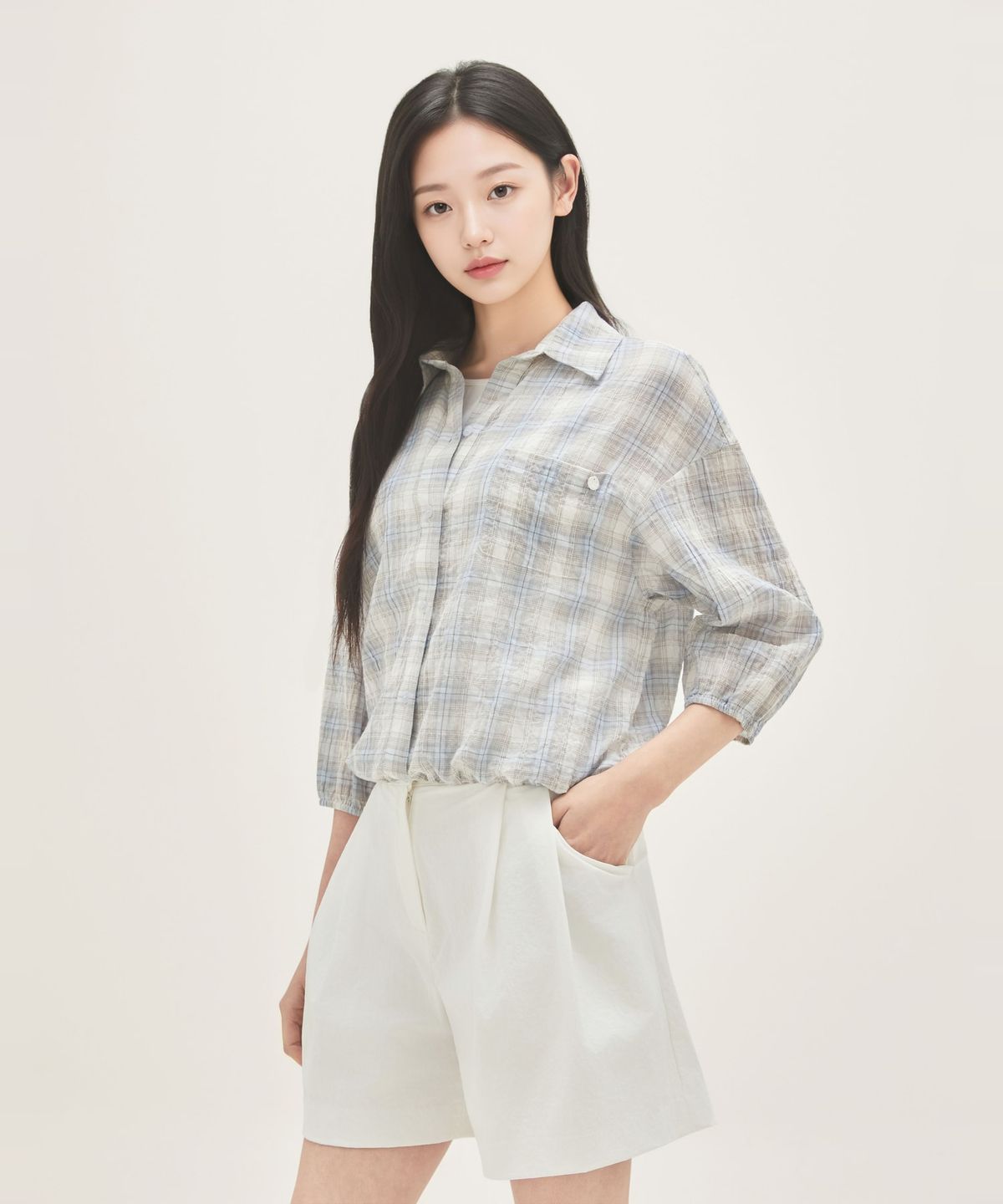 로엠(ROEM) 오픈카라 7부 블루종 셔츠 RMYWG37R15