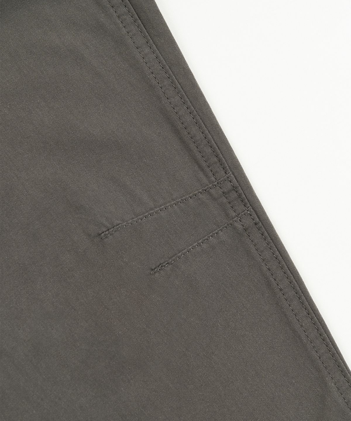 토피(TOFFEE) 커브드 배럴 코튼 팬츠 (CHARCOAL)