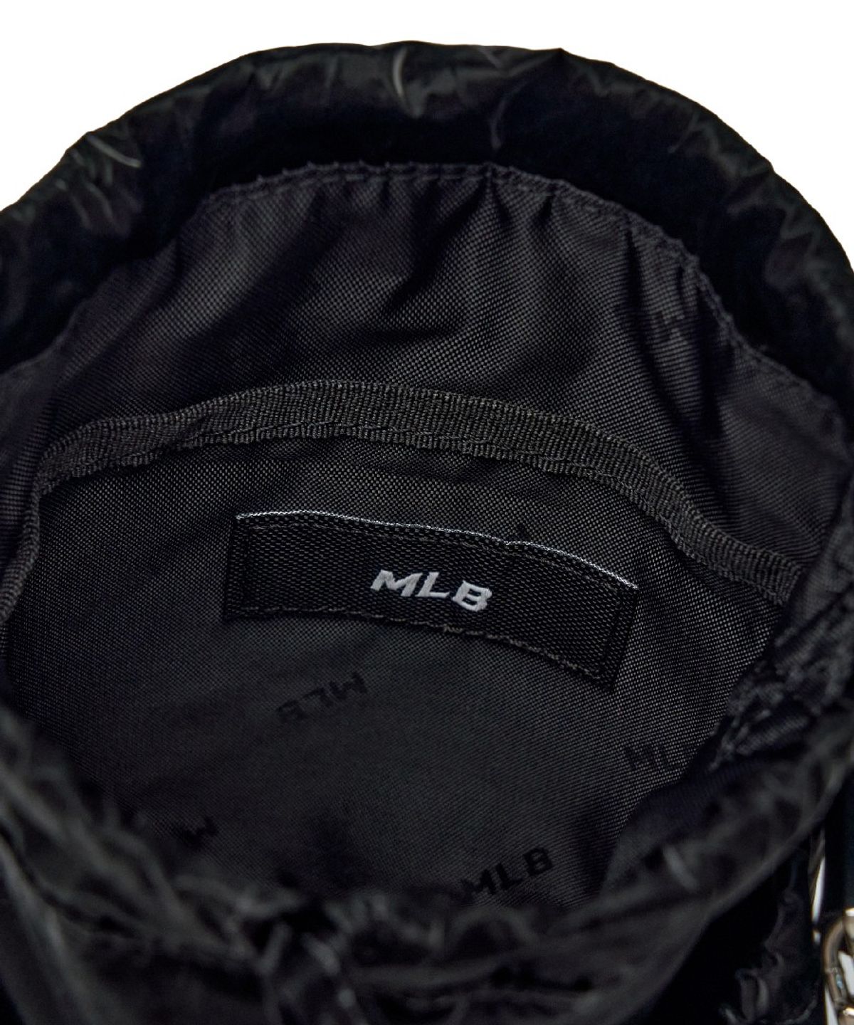 엠엘비 키즈(MLB KIDS) 글로시 미니 버킷백 NY (Black)