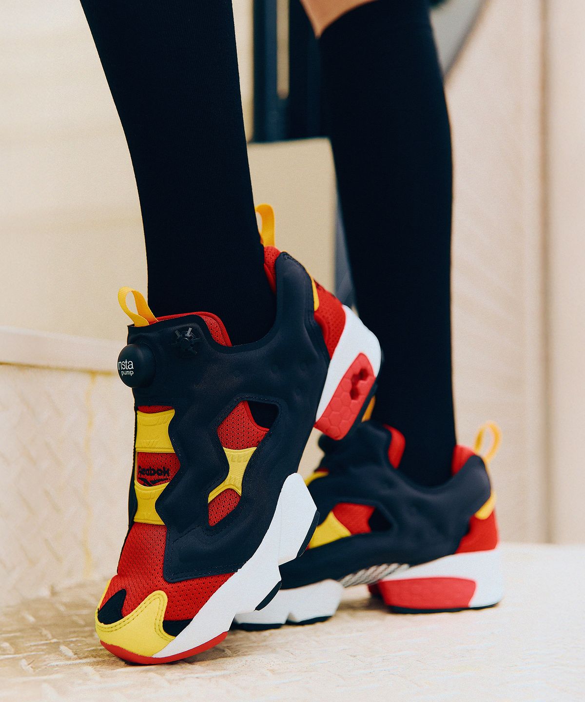 리복(REEBOK) 인스타펌프 퓨리94 OG - 스포츠 레드 / 100245175