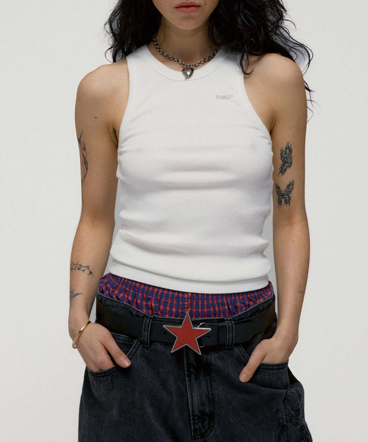 인세인개러지(INSANEGARAGE) INSANE WOMEN GRAPHIC SLEEVELESS_OFF WHITE