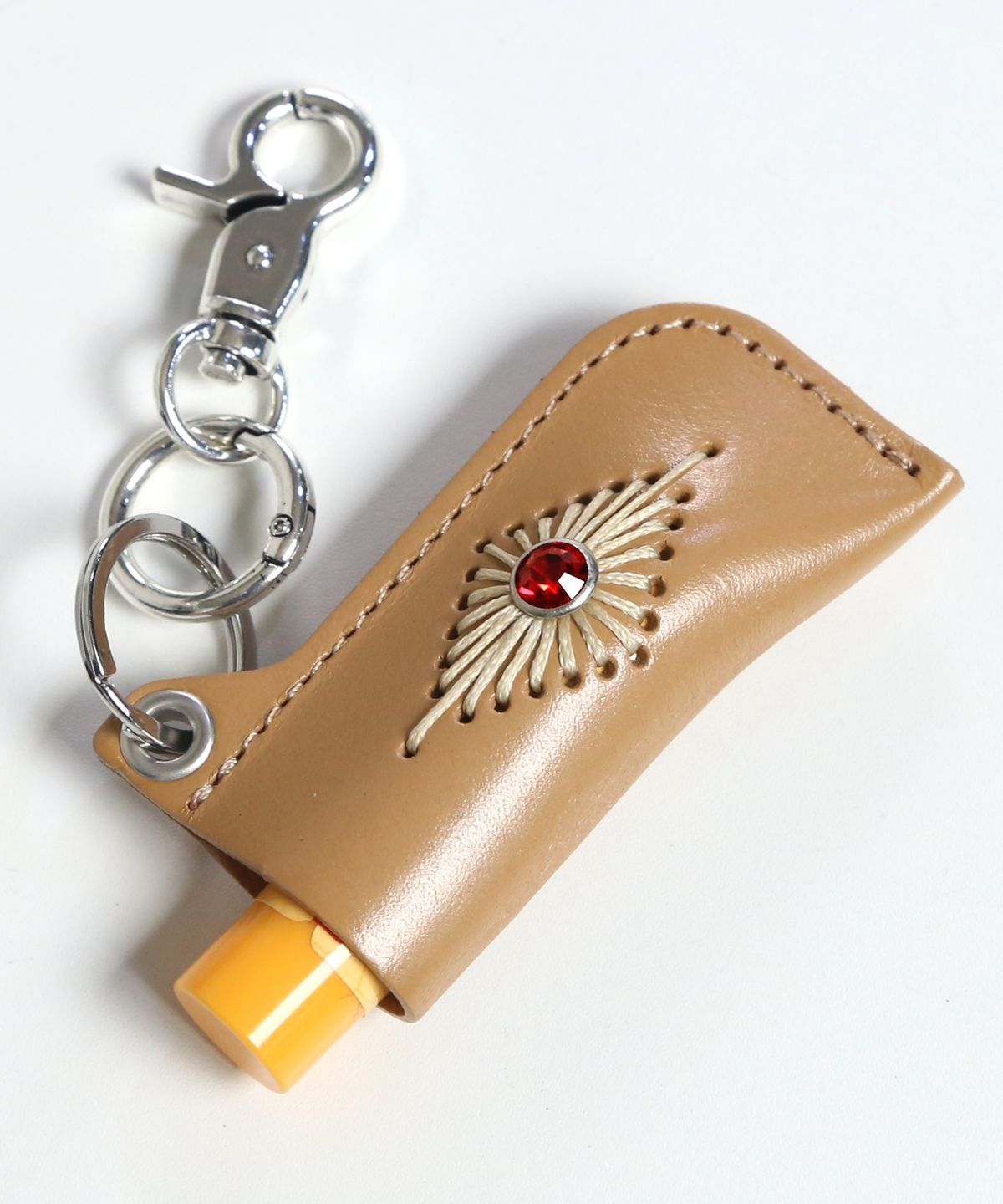 케이엔드(KND) 스터드 & 왁스 스티치 레더 립밤 라이터 케이스 키링 베이지