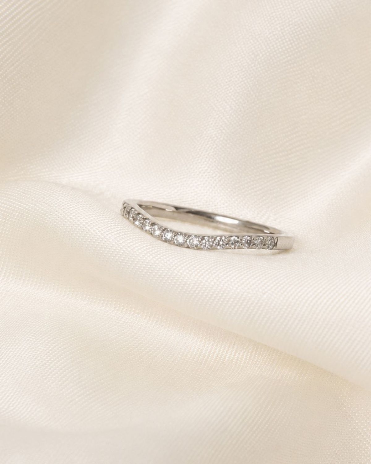 러비앤비(LOVEENB) [14K gold] U-커브 랩다이아몬드 가드링