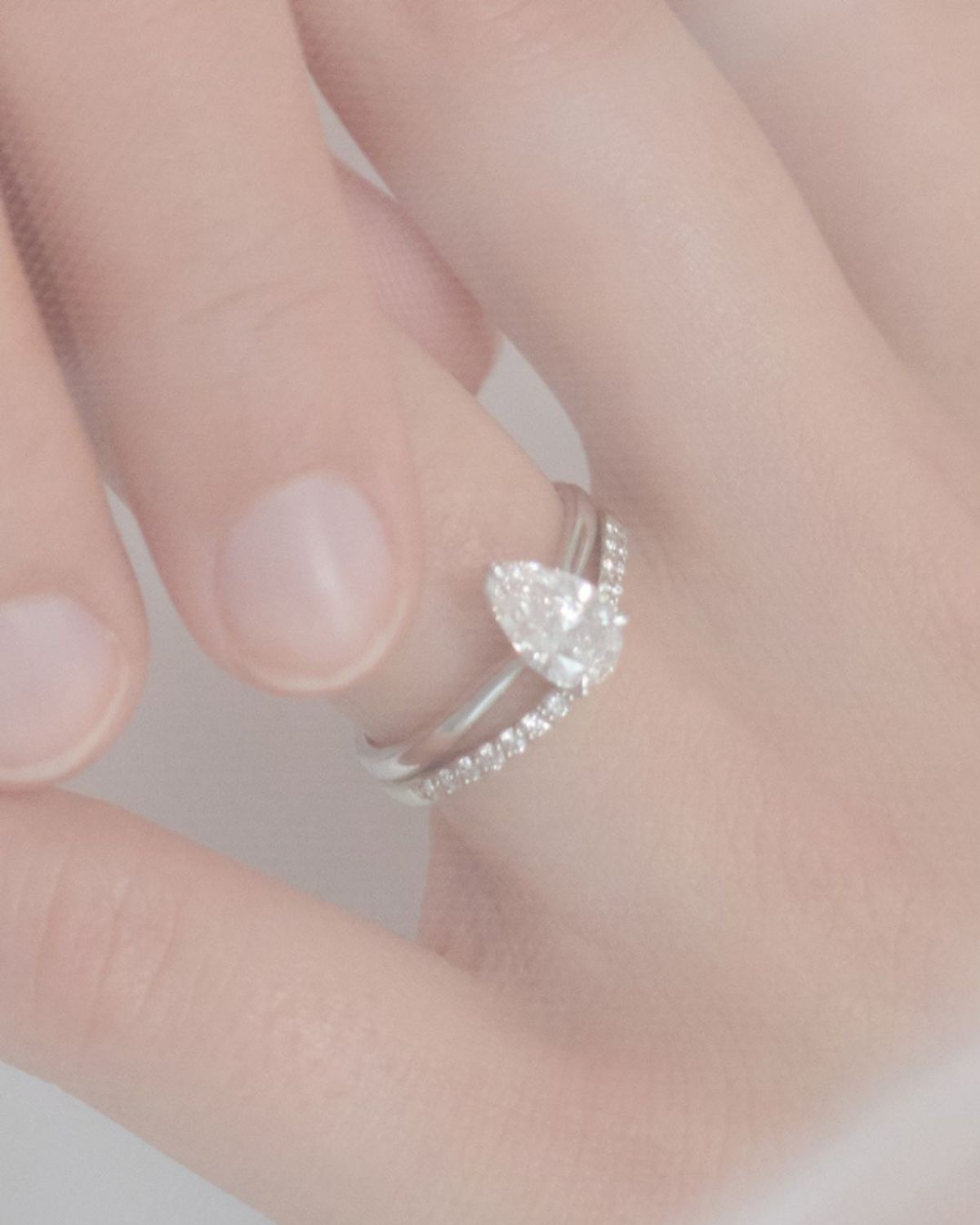 러비앤비(LOVEENB) [14K gold] U-커브 랩다이아몬드 가드링