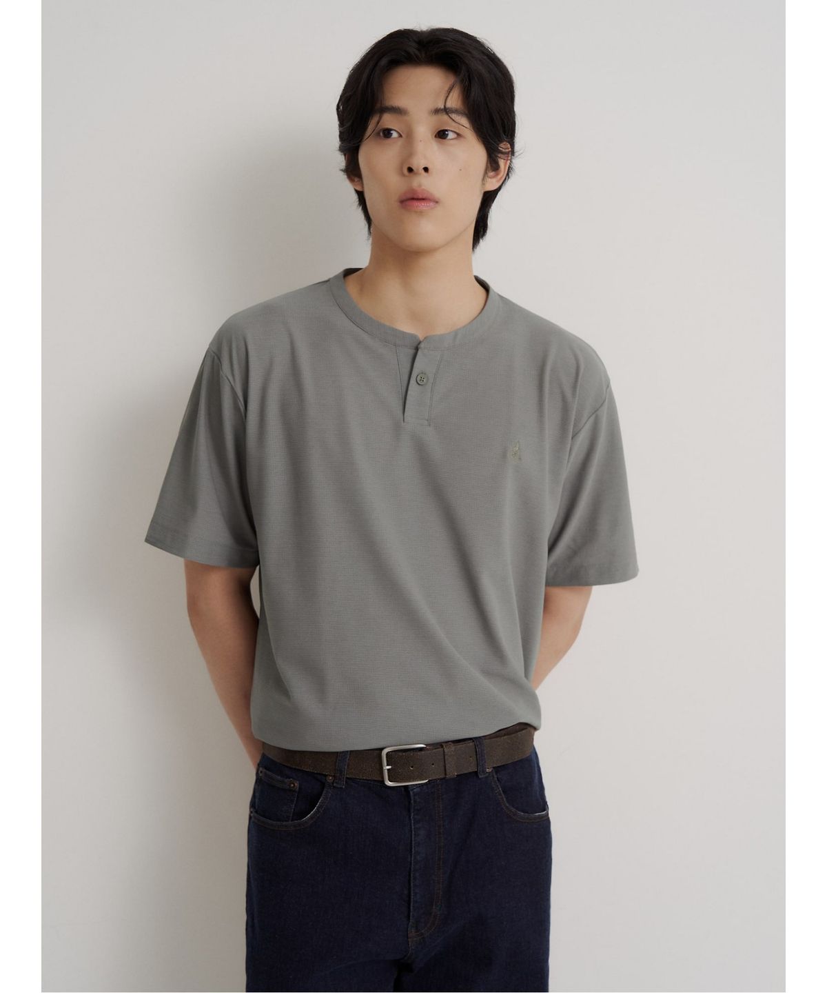 빈폴 멘(BEANPOLE MEN) 에어도트 슬릿넥 반소매 티셔츠  카키