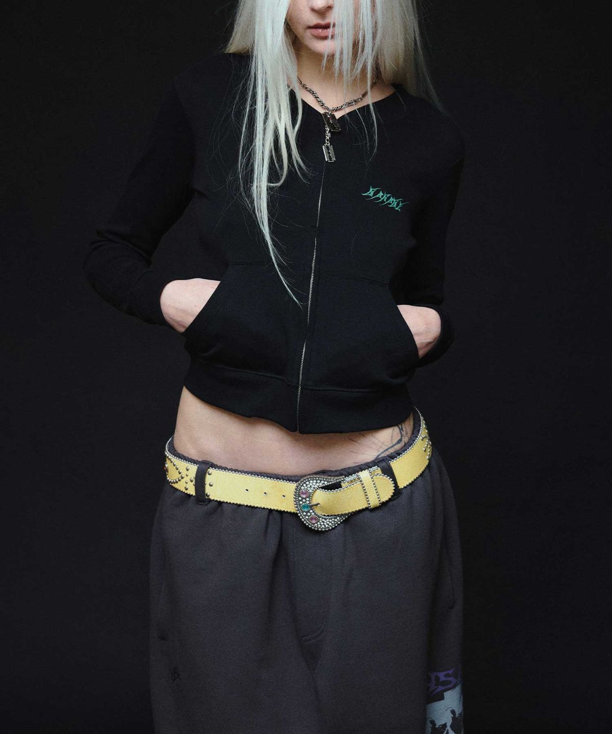 인세인개러지(INSANEGARAGE) INSANE WOMEN LOGO ZIP-UP JERSEY_BLACK