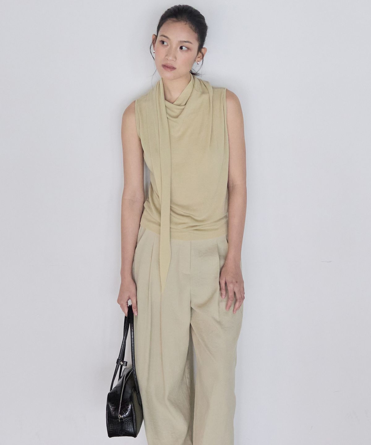 누토프(NUTOFFE) TIe Sleeveless Knit_Beige