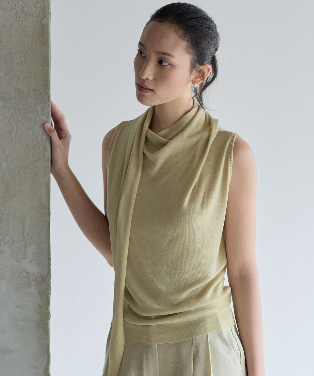 누토프(NUTOFFE) TIe Sleeveless Knit_Beige