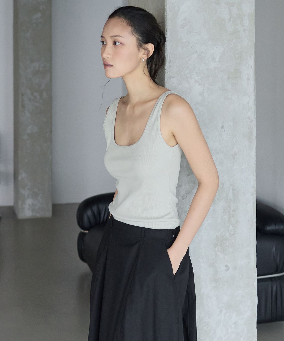 누토프(NUTOFFE) Square Sleeveless_Beige