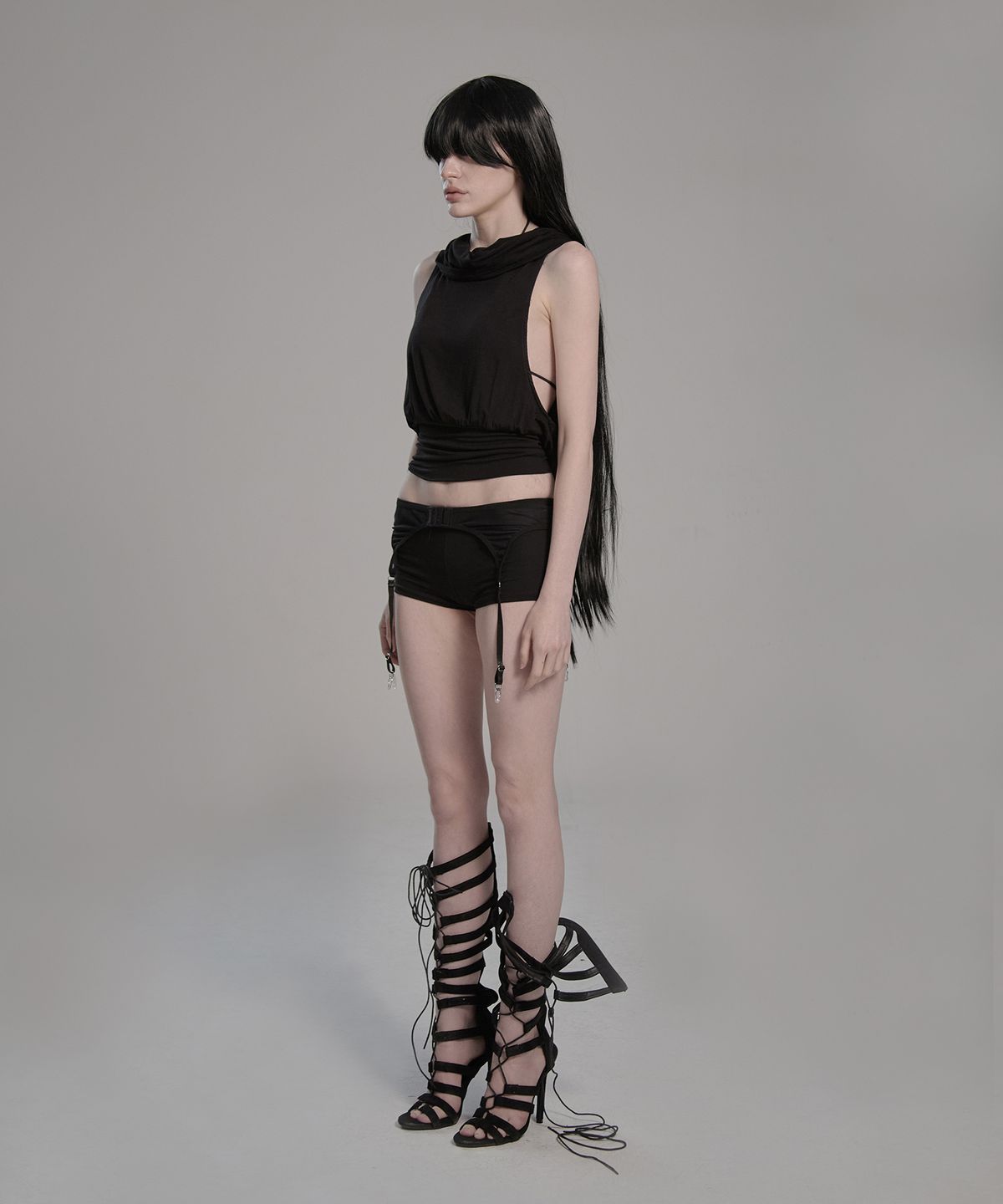 피아체(PIARCHE) DRAPE HOOD SLEEVELESS