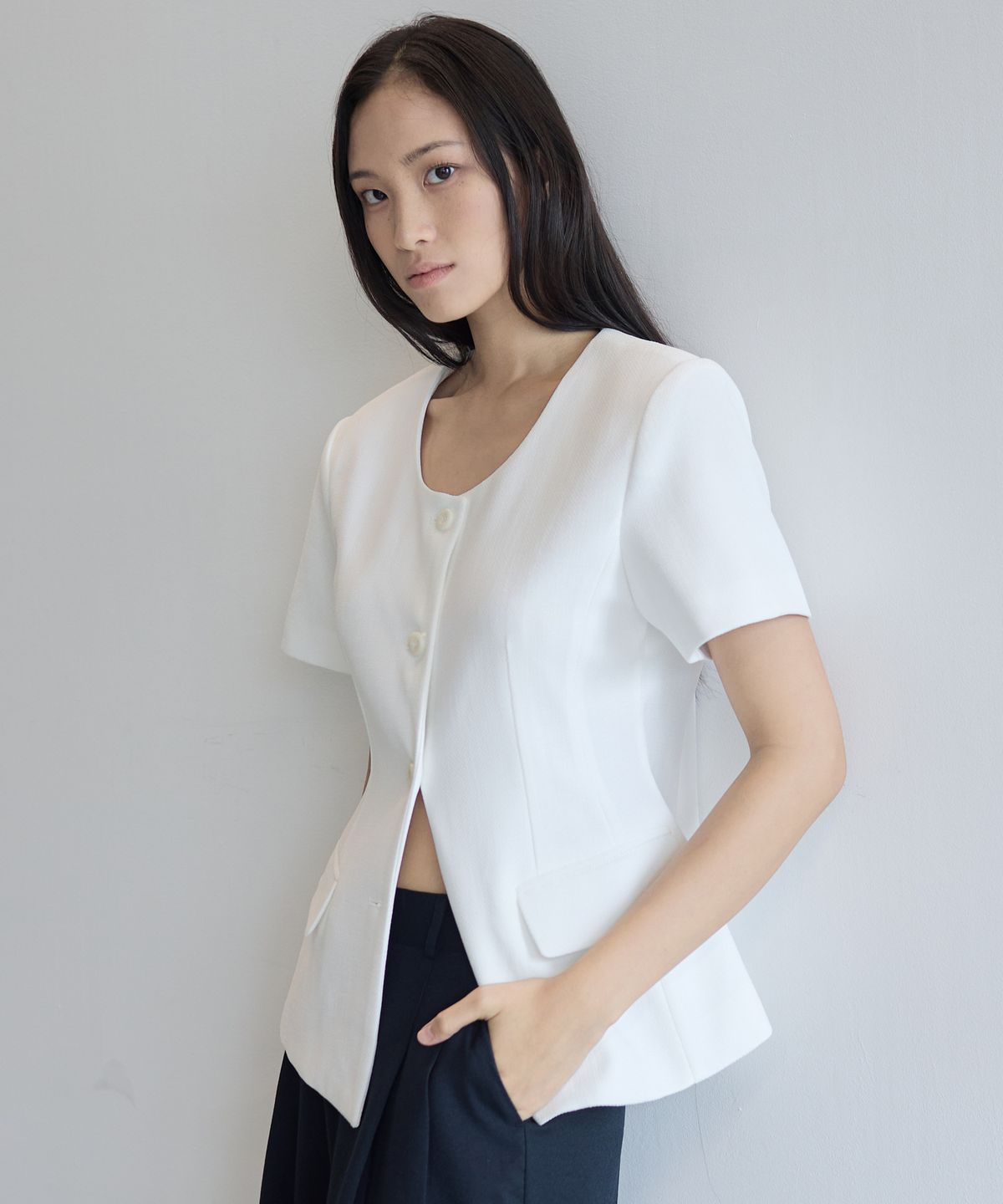 누토프(NUTOFFE) Round Line Jacket_White