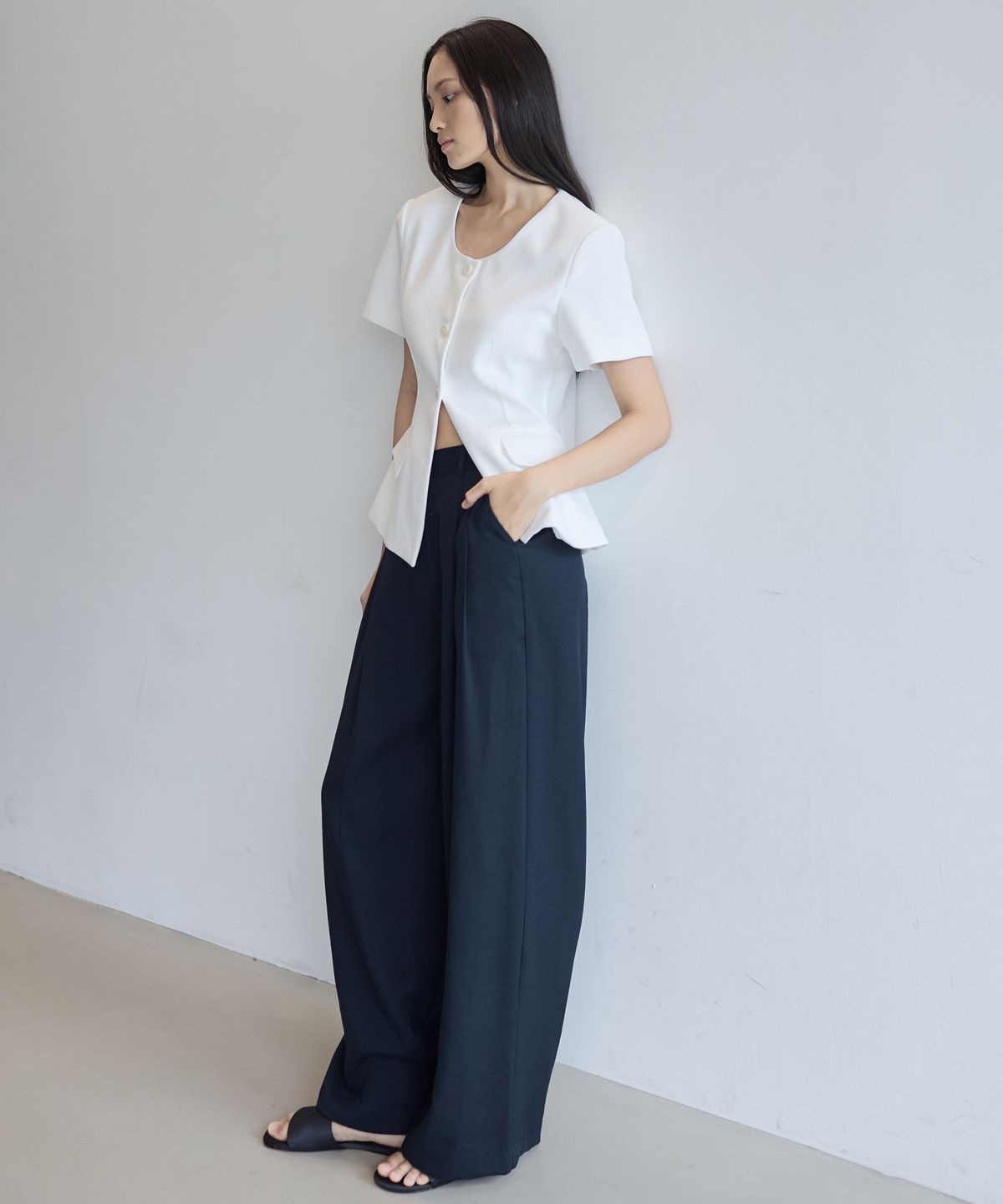 누토프(NUTOFFE) Round Line Jacket_White