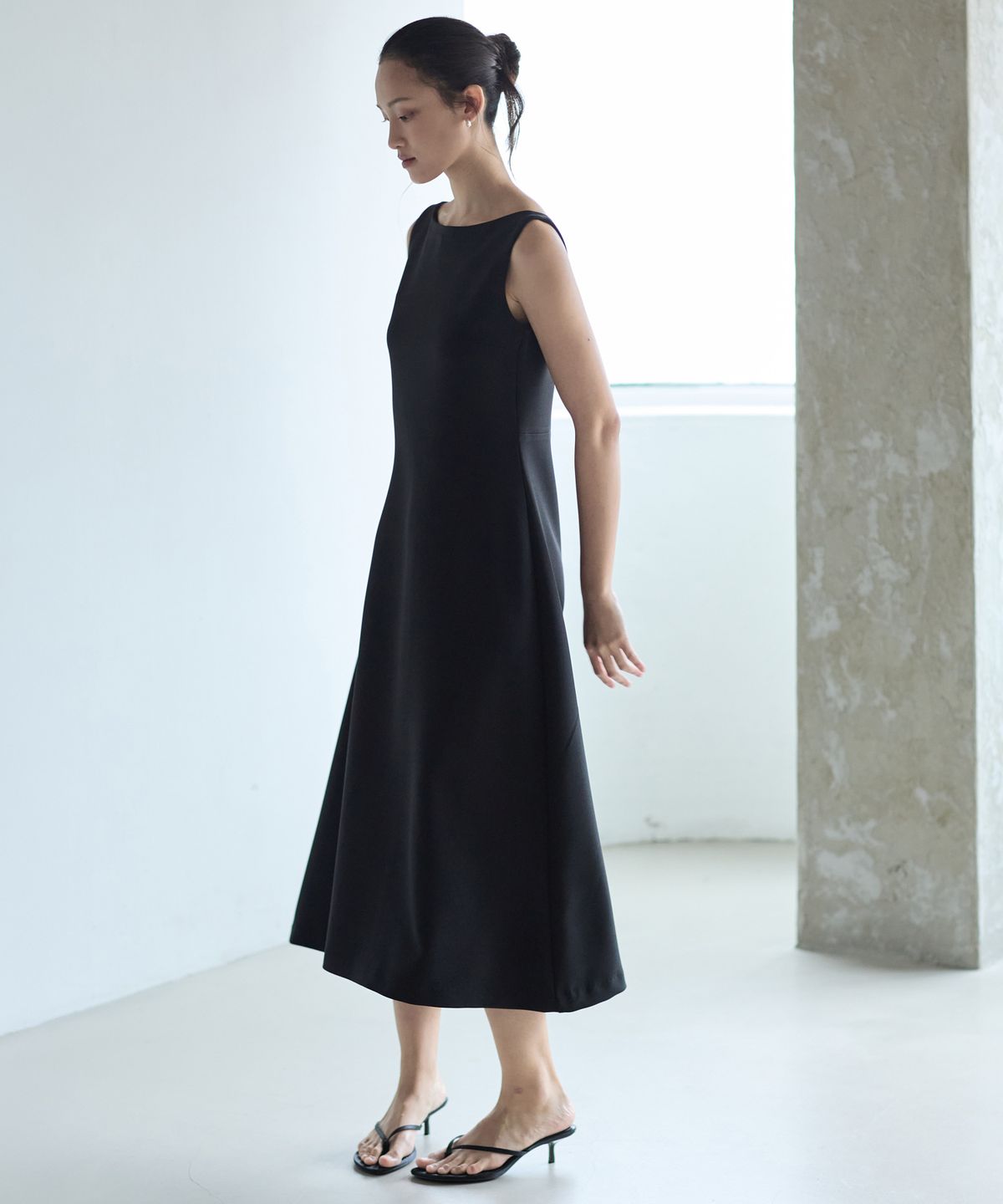 누토프(NUTOFFE) Boatneck Flare Dress_Black