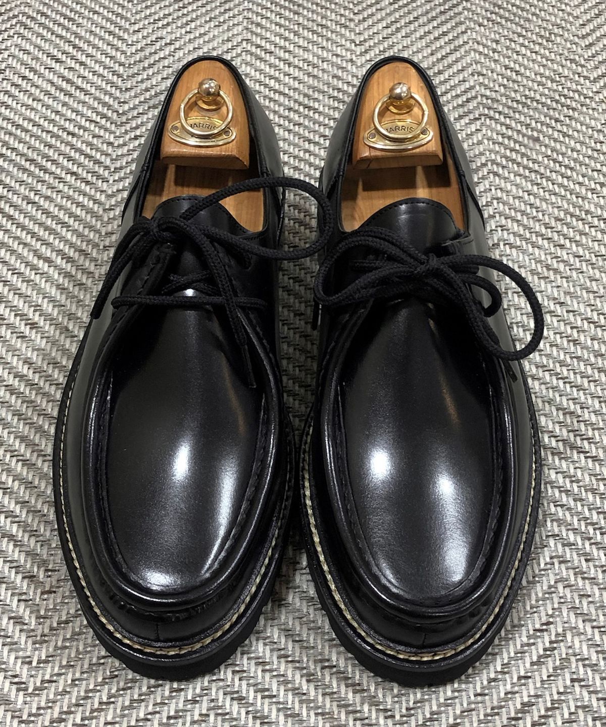 조앤슈(JOENSHOE) 휴만 스티치 워커 왈라비 블랙fg