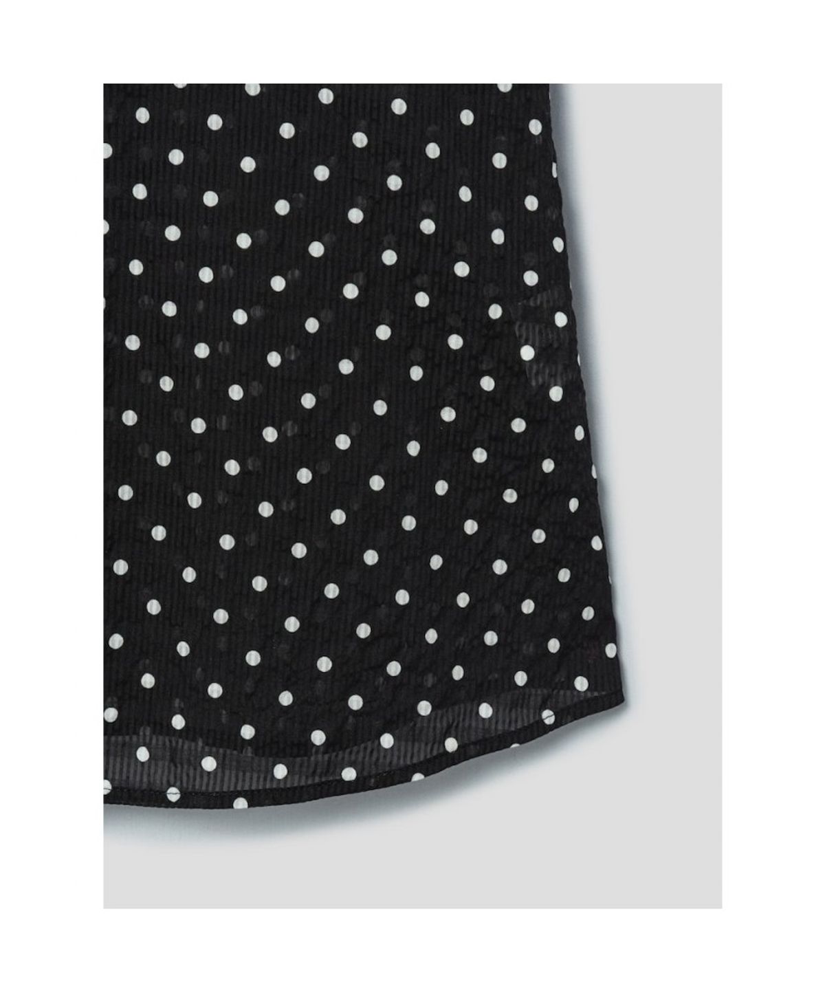 빈폴 레이디스(BEANPOLE LADIES) 도트 브이넥 캡슬리브 블라우스  블랙 (BF6765C515)