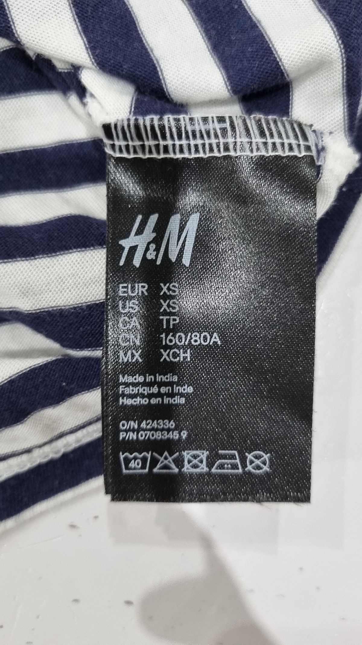 디바이디드에이치앤엠(DIVIDED H&M) 반소매 티셔츠 XS