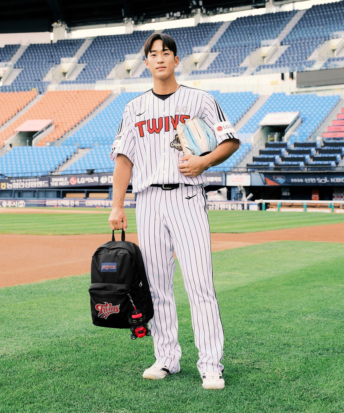 잔스포츠(JANSPORT) 잔스포츠 X LG TWINS 슈퍼브레이크 BLACK