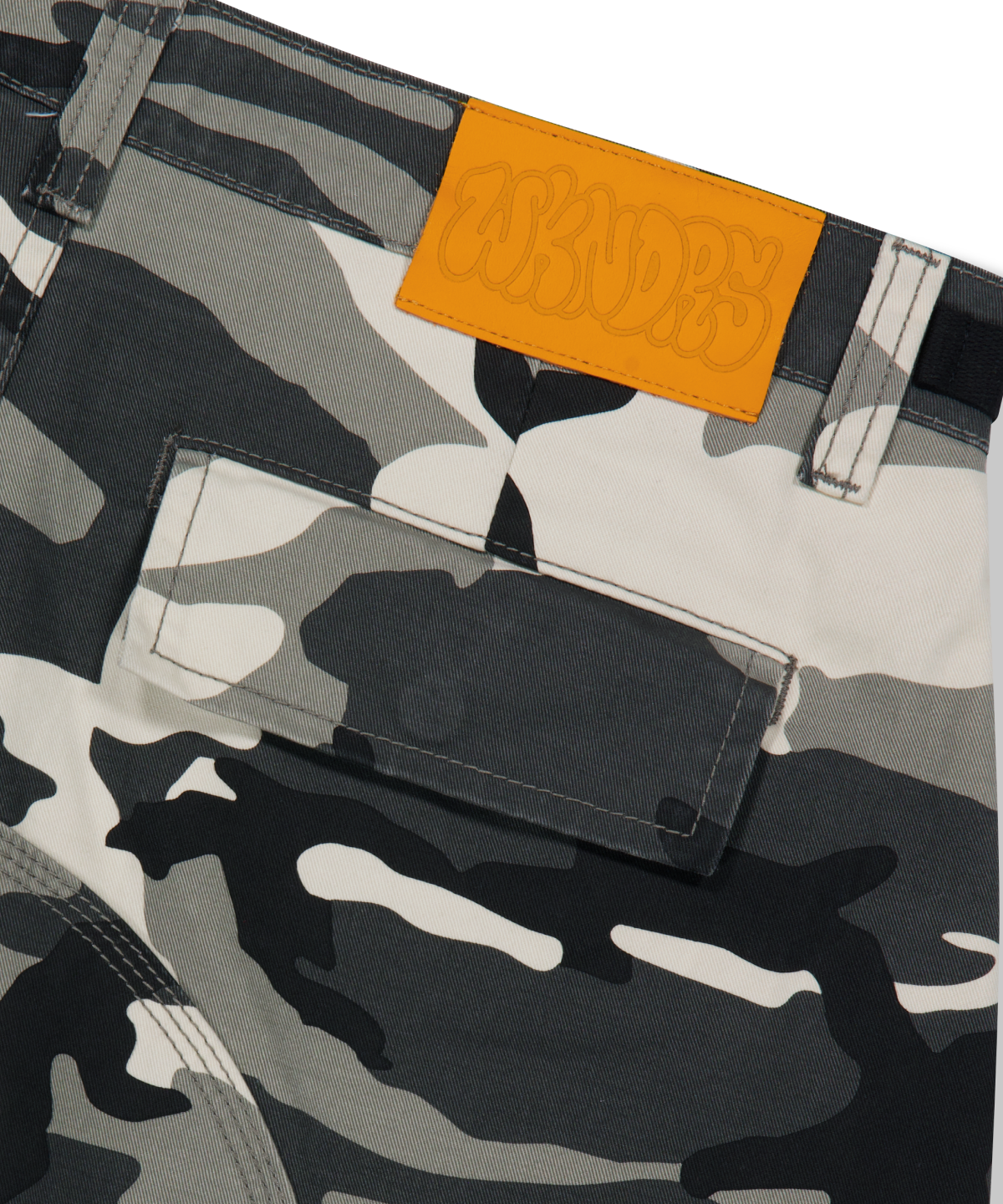 위캔더스(WKNDRS) CAMO CARGO PANTS (S.CAMO)