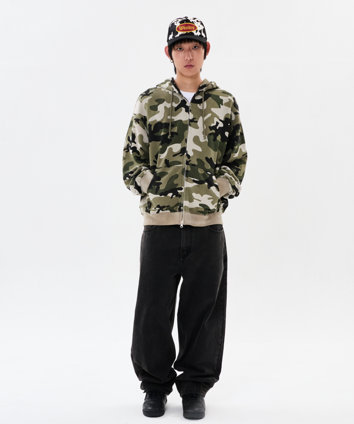 위캔더스(WKNDRS) [WKNDRS X FIT THE SIZE] EAGLE DENIM PANTS (BLACK)