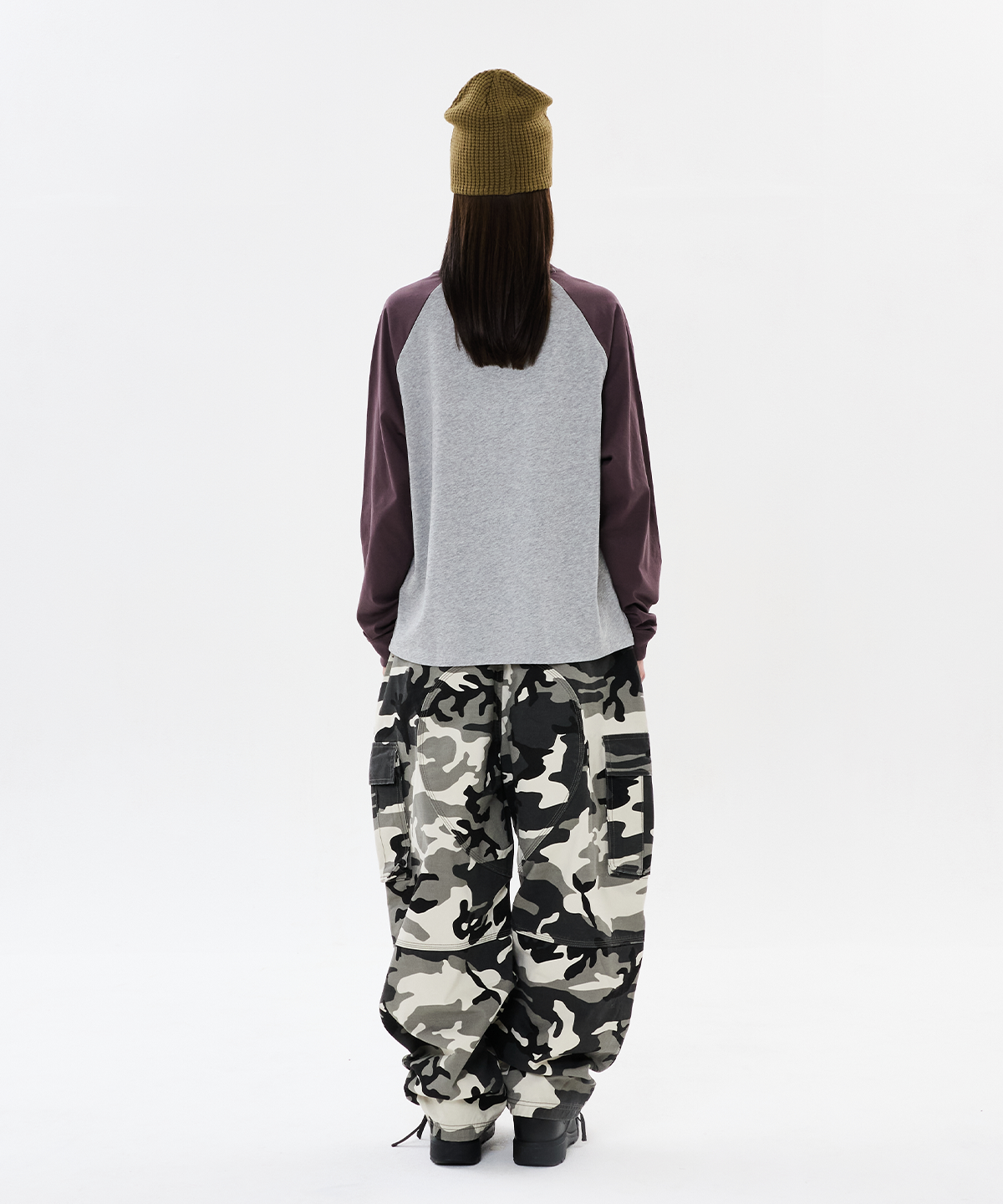 위캔더스(WKNDRS) BOMB RAGLAN LS T-SHIRT (BROWN)
