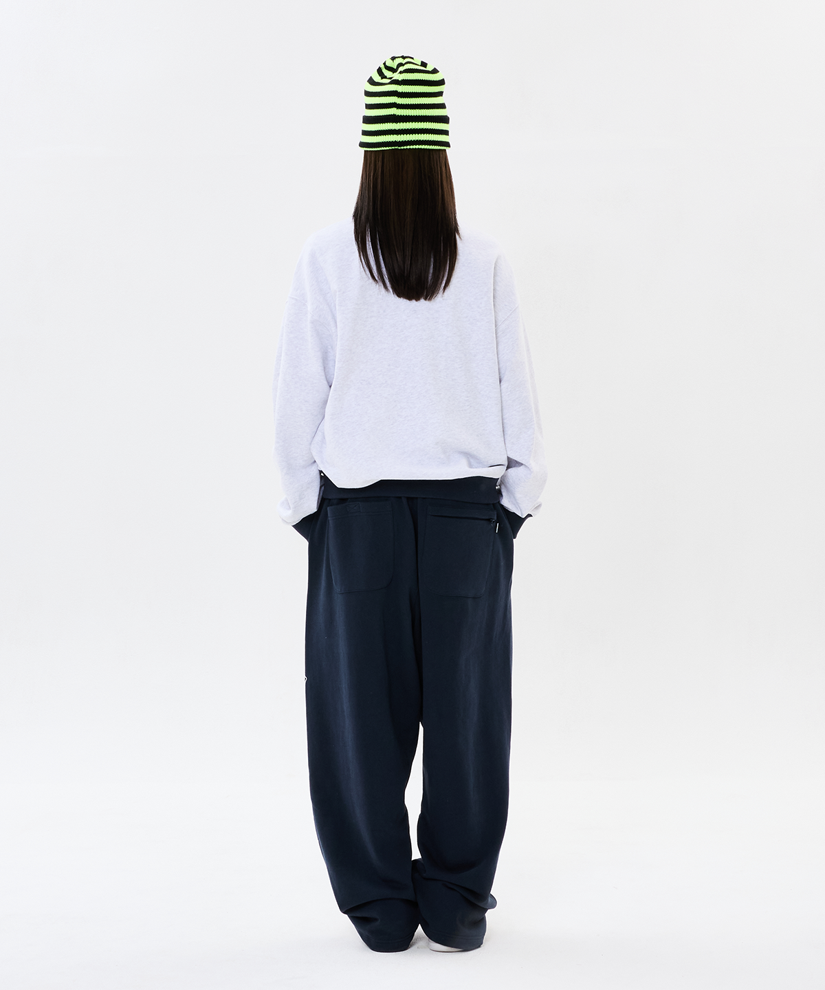 위캔더스(WKNDRS) GYM SWEATSHIRT (L.GREY)