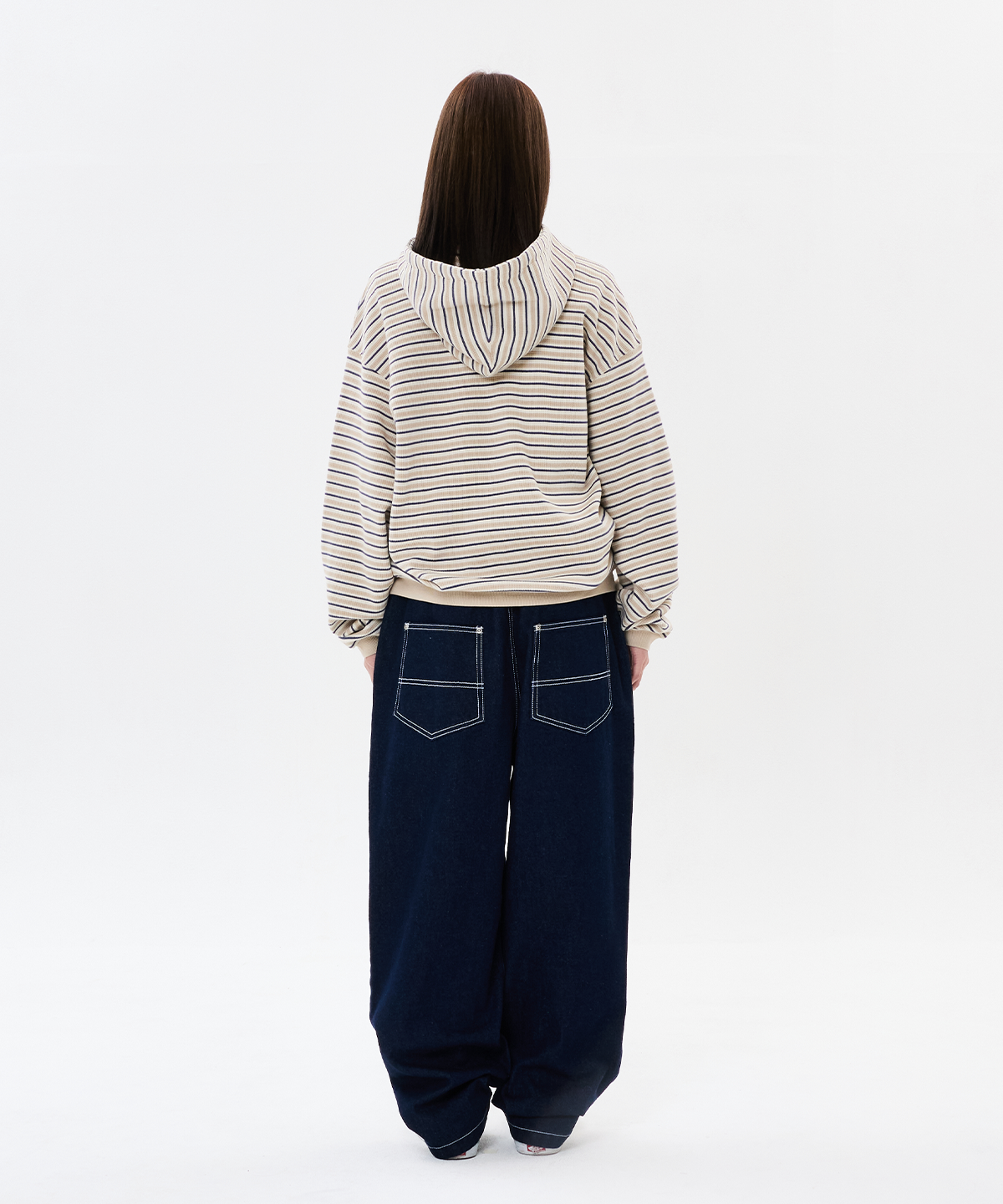 위캔더스(WKNDRS) WAFFLE STRIPE ZIP-UP HOODIE (L.BEIGE)