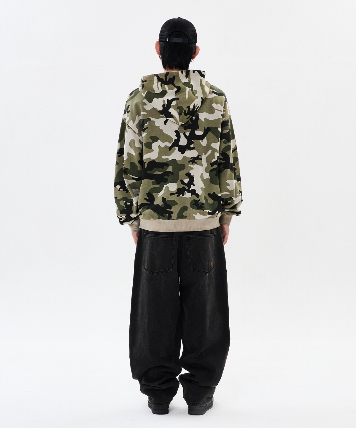 위캔더스(WKNDRS) SWAMP CAMO ZIP-UP HOODIE (CAMO)