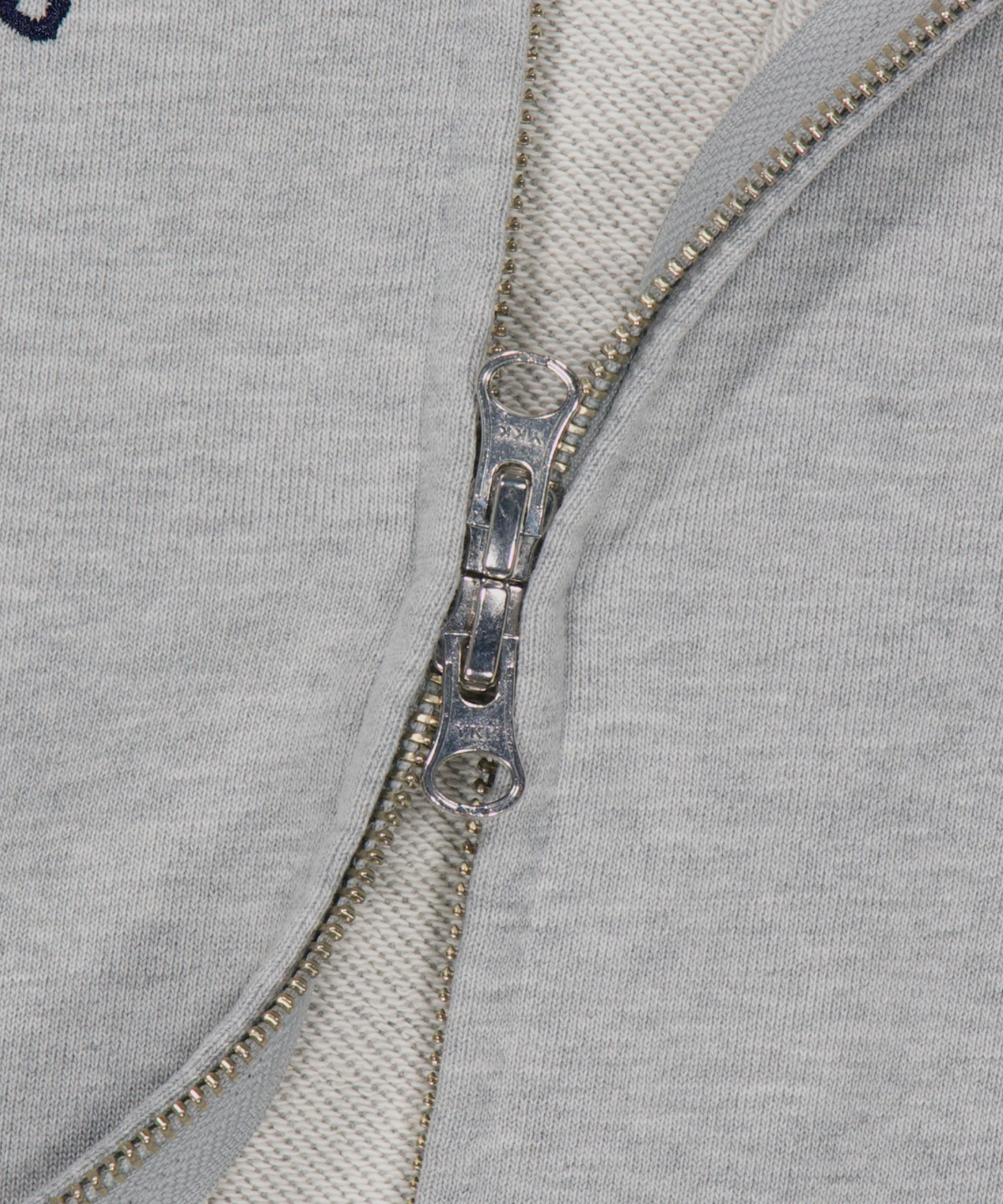 위캔더스(WKNDRS) EMBLEM ZIP-UP HOODIE (M.GREY)