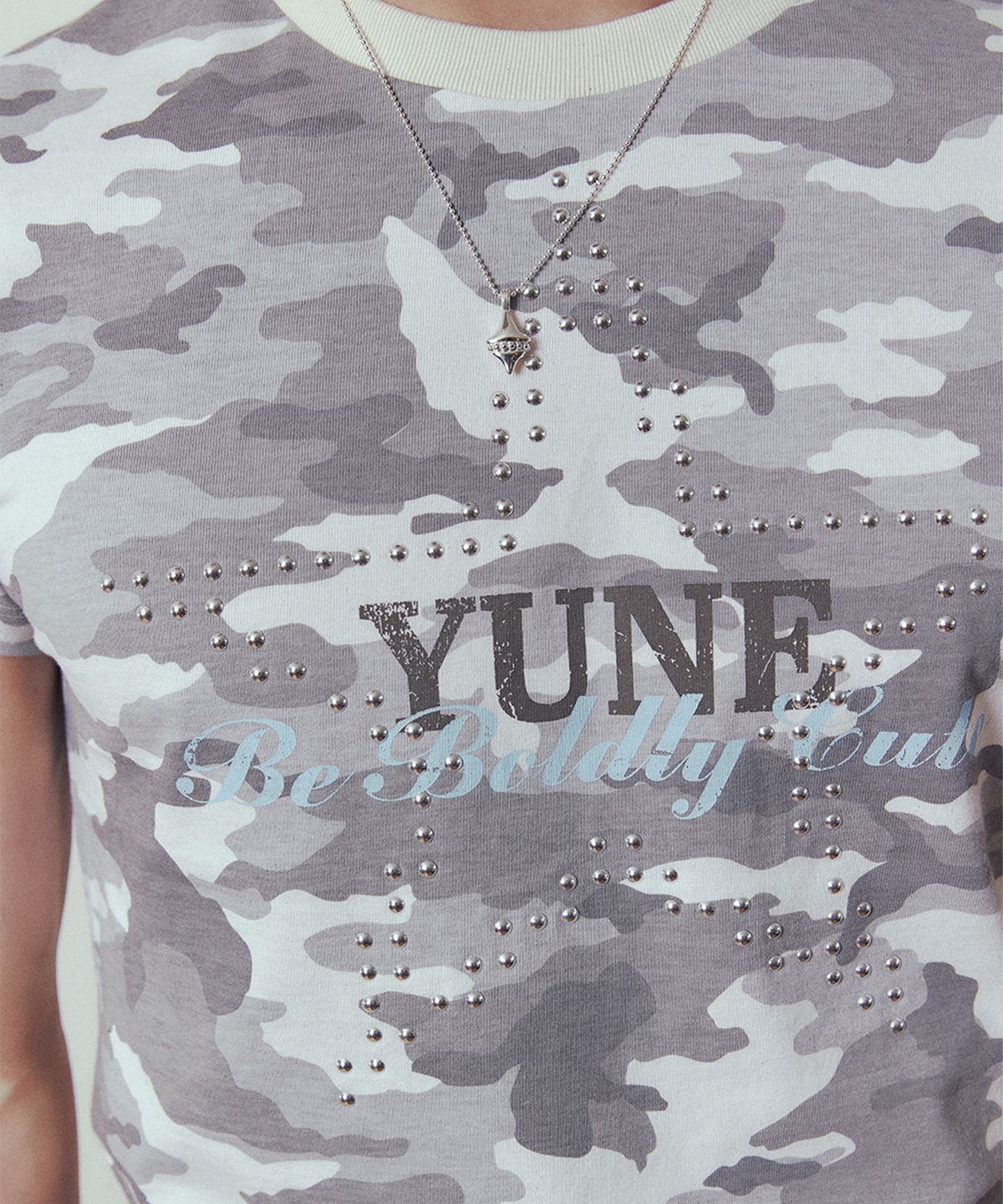 유네(YUNE) Star Stud Cap Tee_[Camo]