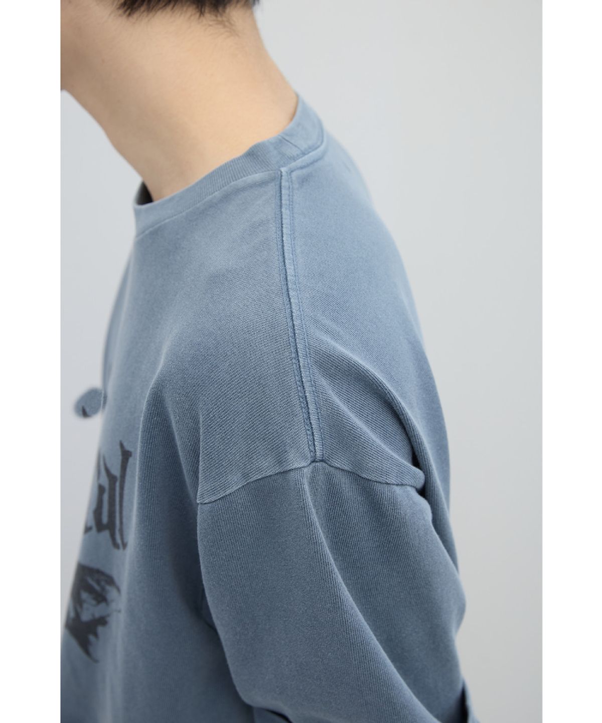 해칭룸(HATCHINGROOM) Mythical Angel Tee Over Dyed Sky Blue