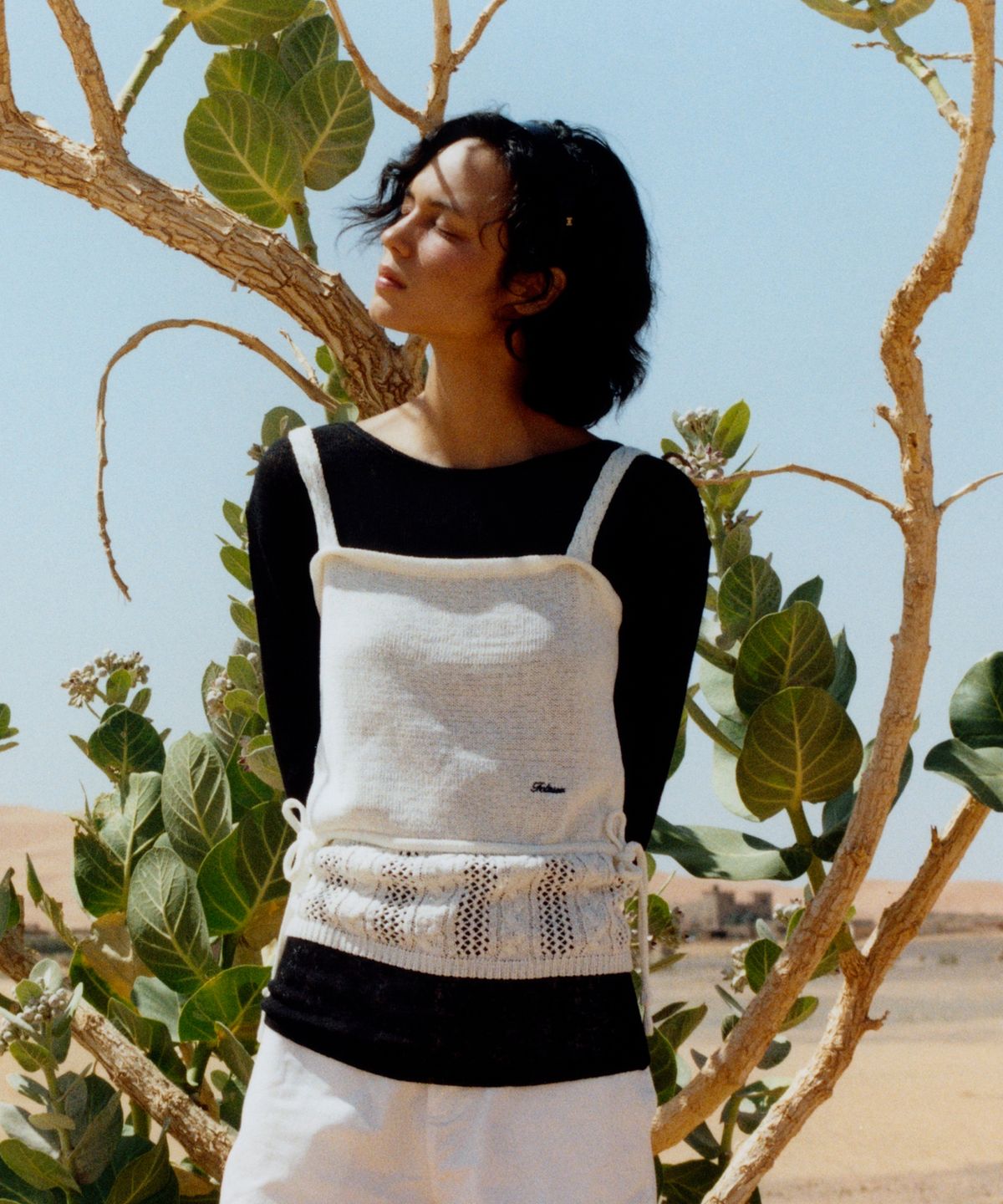 폴뉴아(FOLNUA) ROSCA SLEEVELESS (3COLOR)