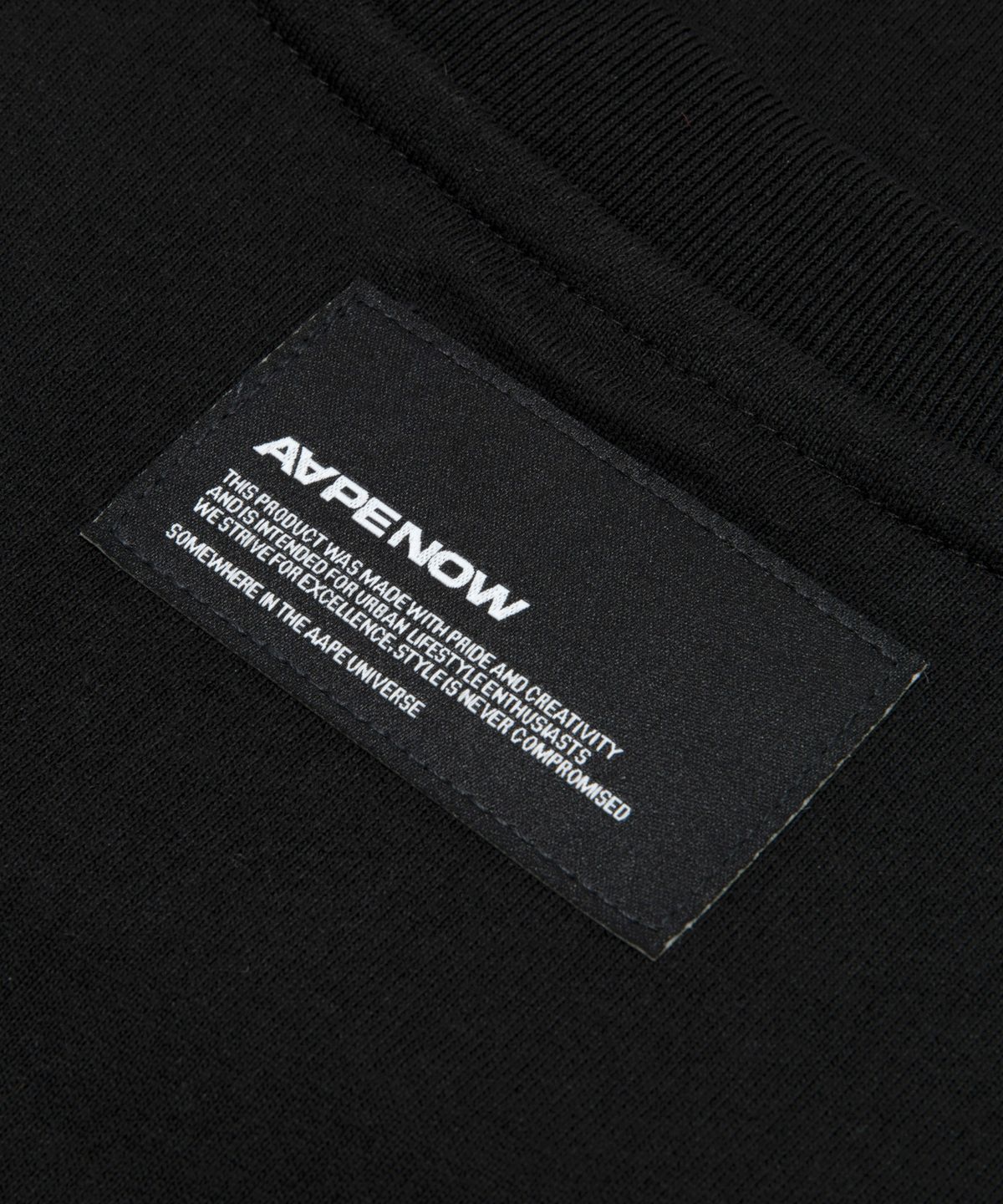 에이프(AAPE) AAPENOW AAPE 하트 롱슬리브 티셔츠 블랙 / AAPLTM1815XXQBKX