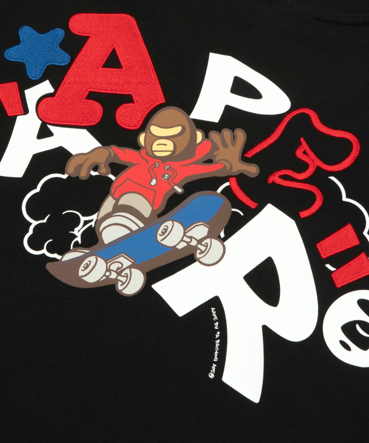 에이프(AAPE) AAPER 그래픽 티셔츠 블랙 / AAPTEM1822XXQBKX
