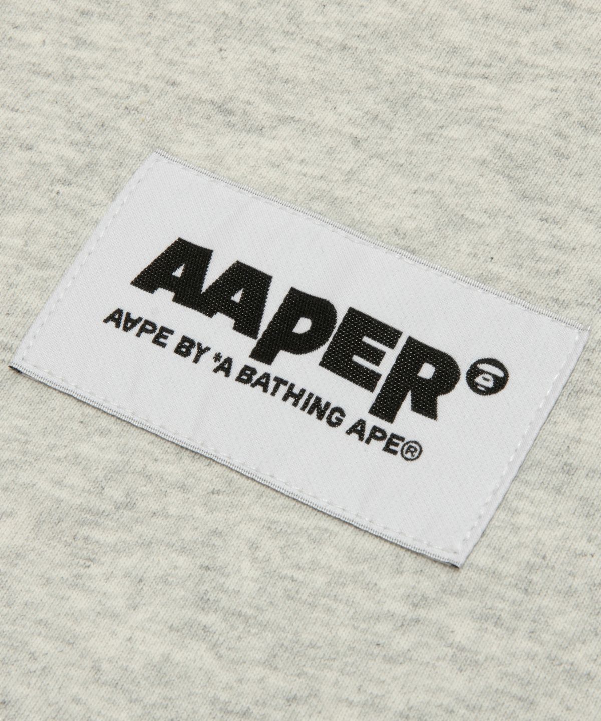 에이프(AAPE) AAPER 그래픽 티셔츠 그레이 / AAPTEM1827XAQWH2