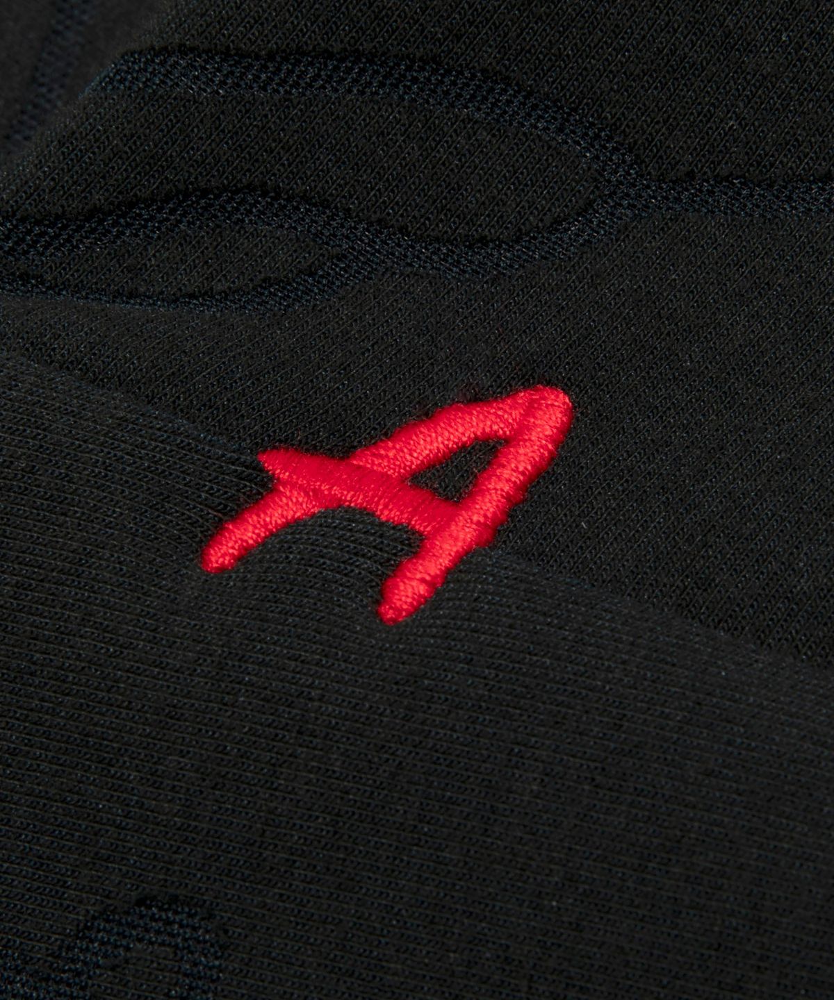 에이프(AAPE) 로고 티셔츠 블랙 / AAPTEM1853XXQBKX