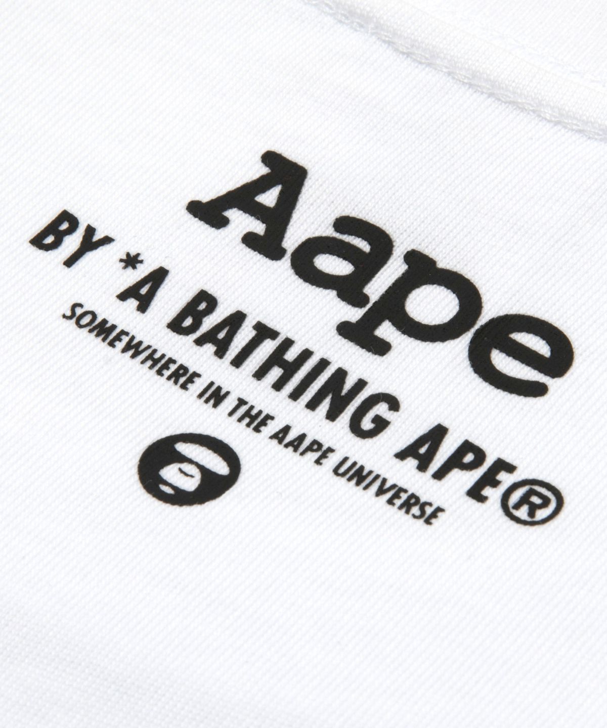 에이프(AAPE) 문페이스 티셔츠 화이트 / AAPTEM1846XXQWHX
